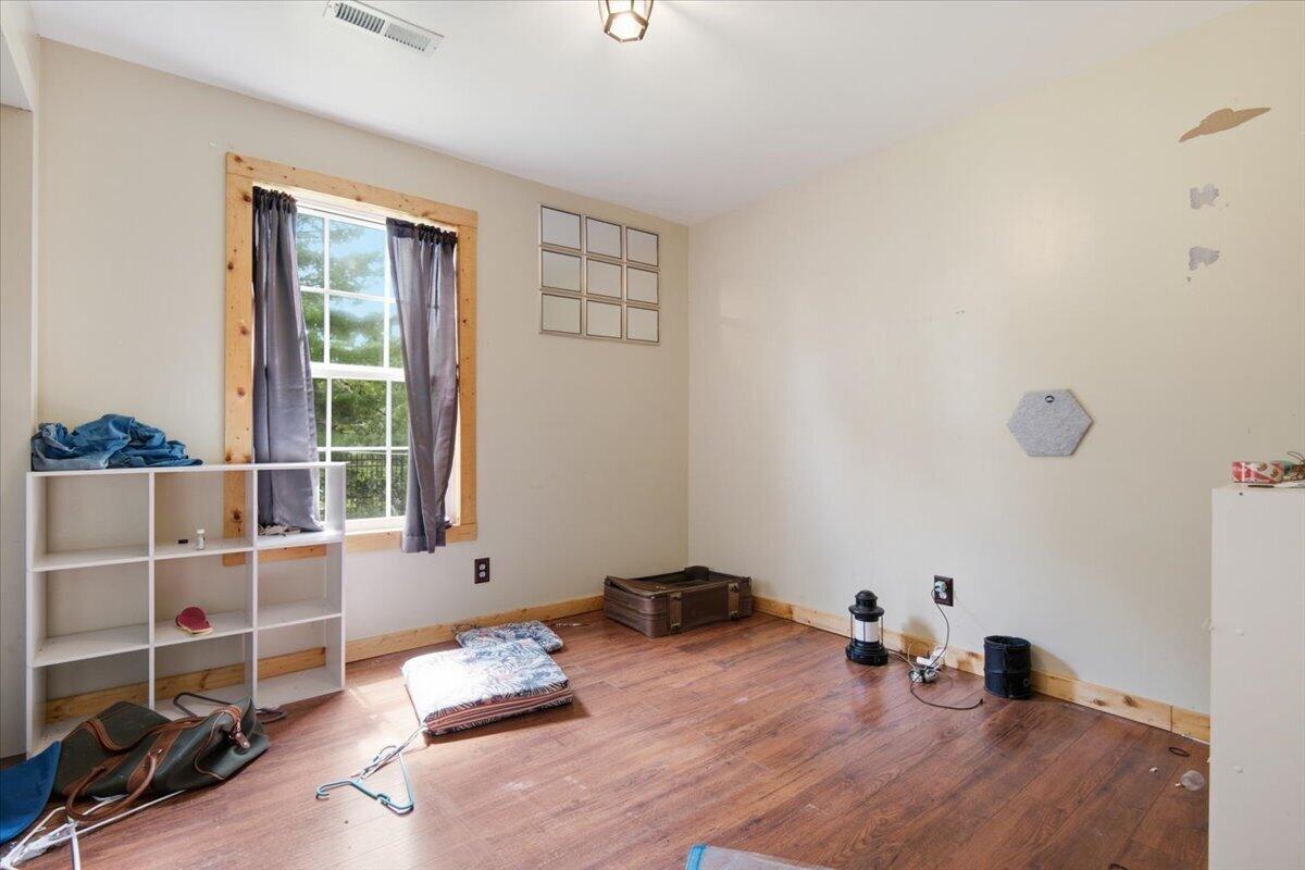 82 Hansen Road Property Photo 27