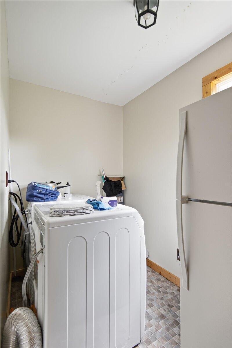 82 Hansen Road Property Photo 29