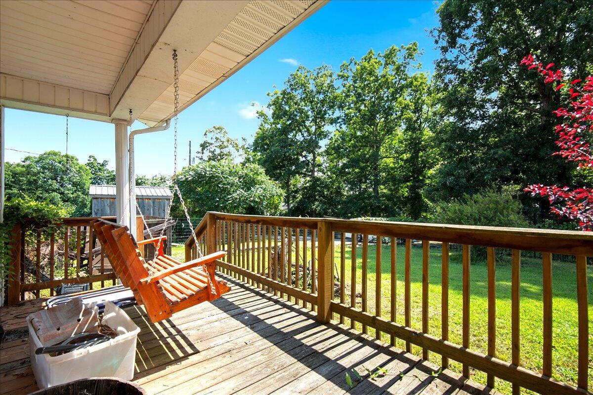 82 Hansen Road Property Photo 30