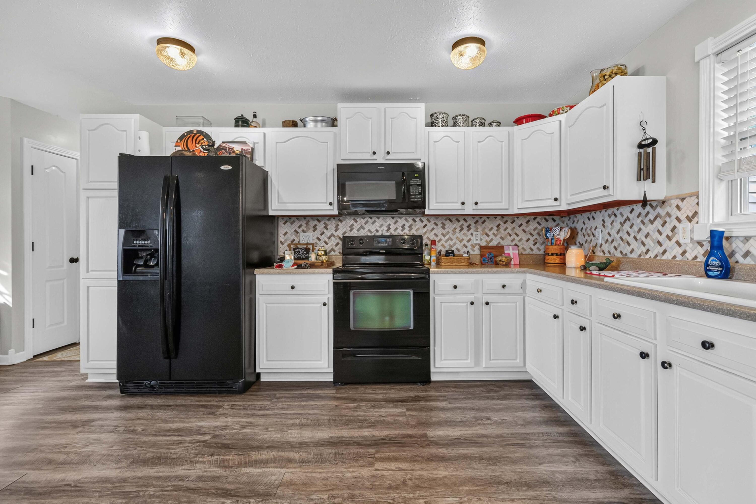102 Fox Chase Property Photo 12