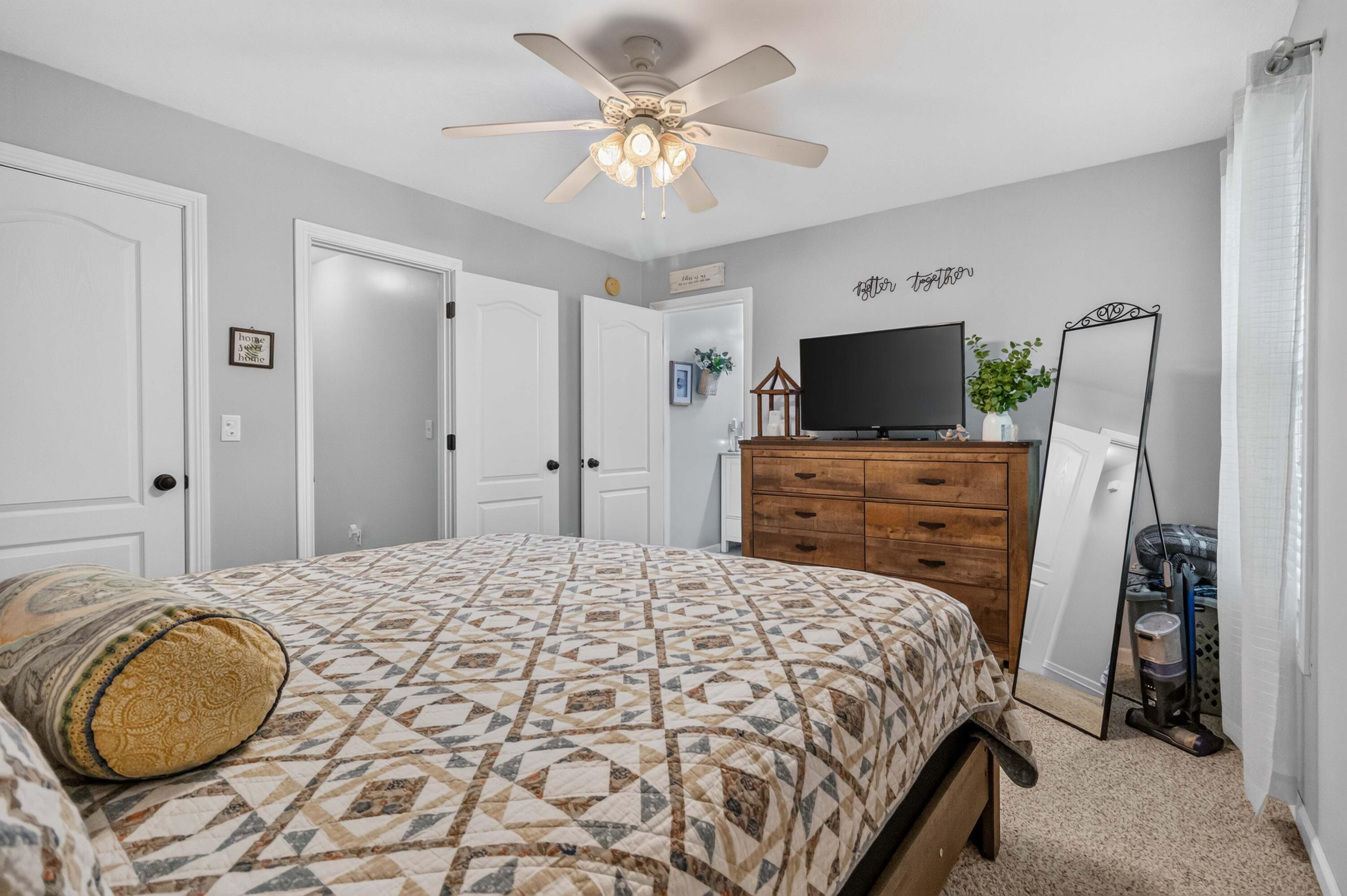 102 Fox Chase Property Photo 24