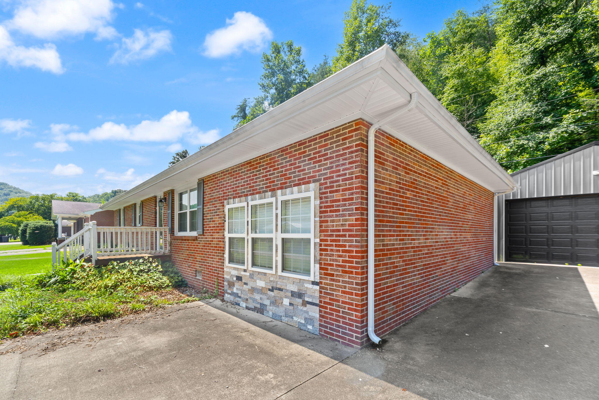 171 Clark Drive Property Photo 25