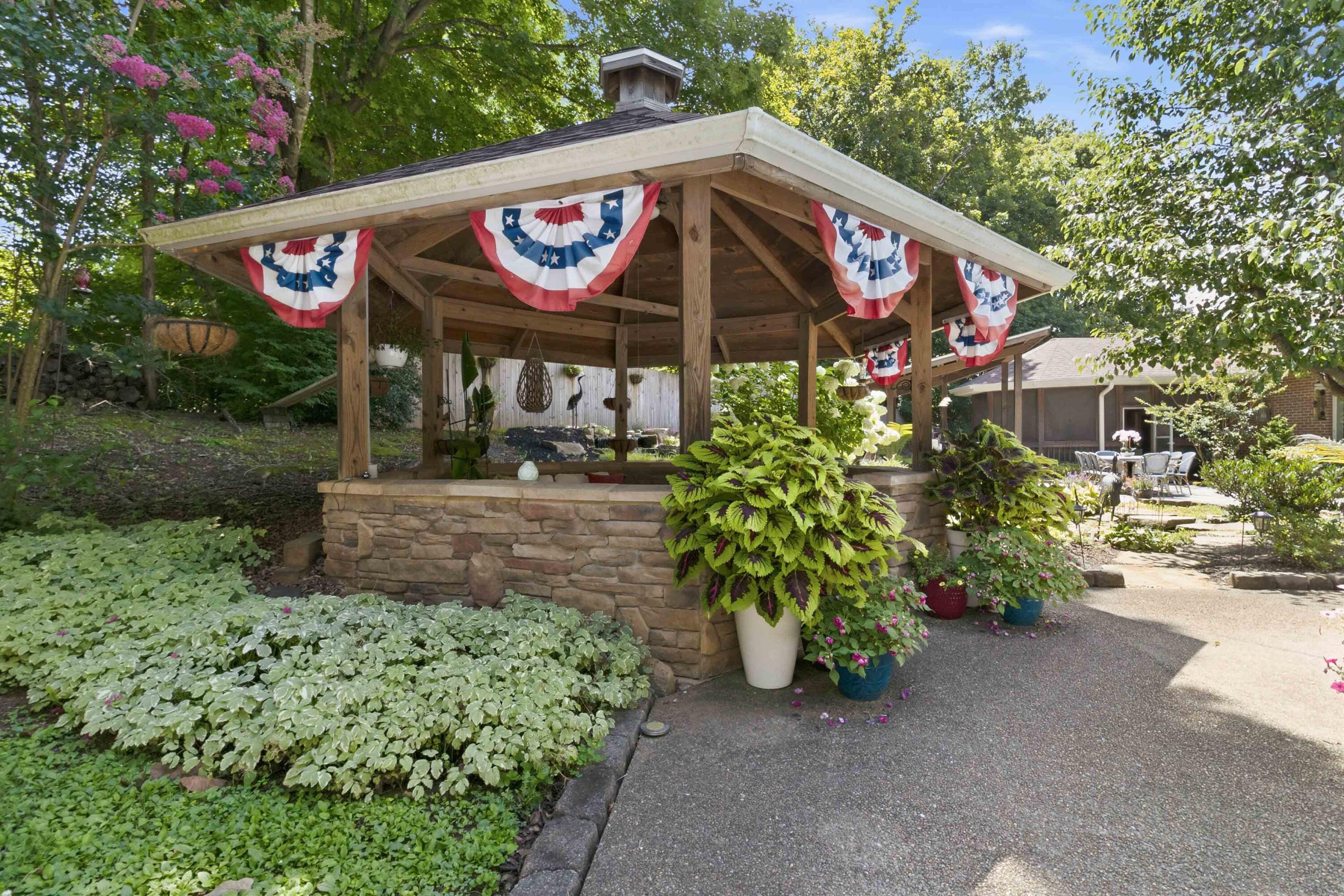 425 Woodside Drive Property Photo 34