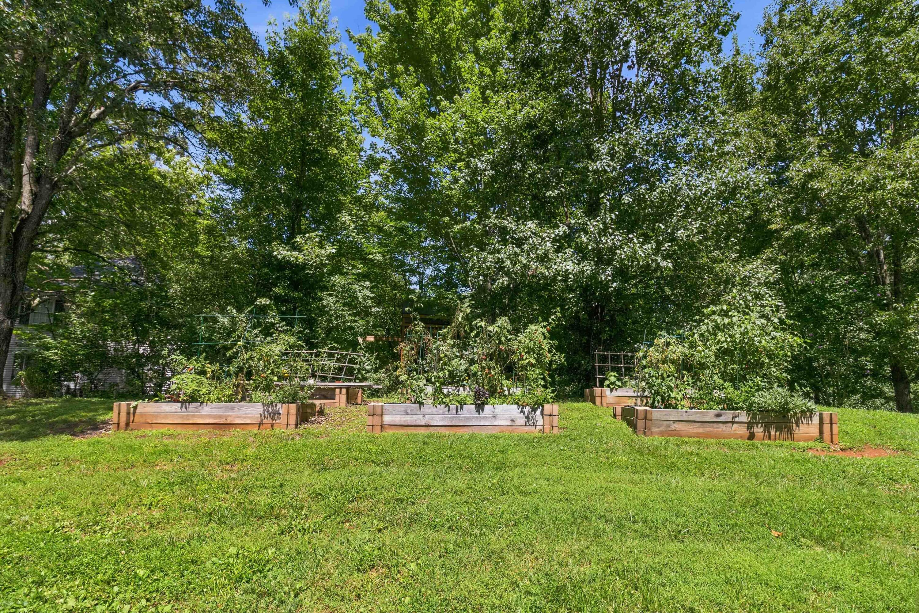 425 Woodside Drive Property Photo 83