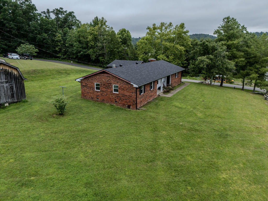 10 Poplar Lane Property Photo 44