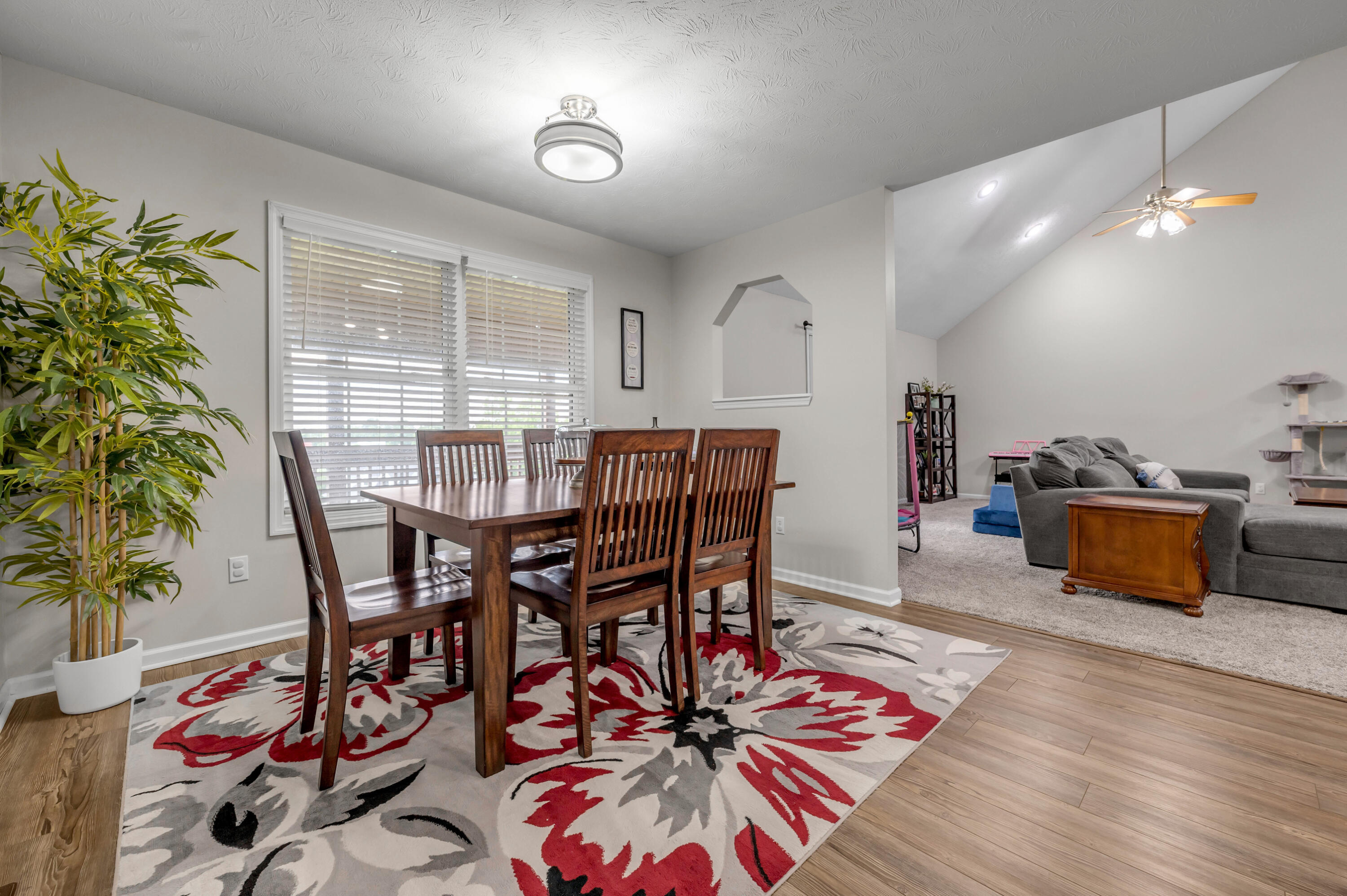 1000 Walnut Grove Circle Property Photo 13