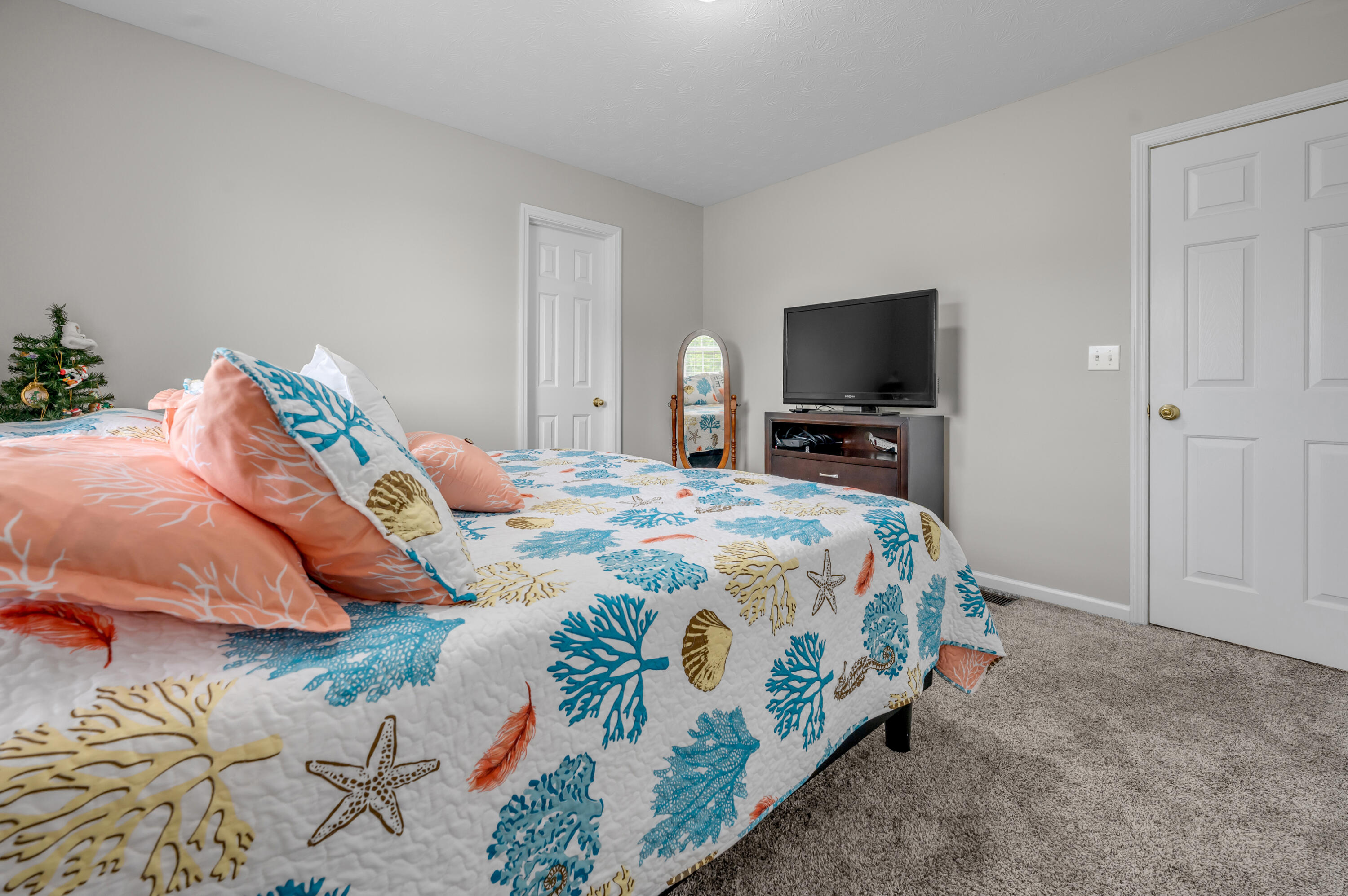 1000 Walnut Grove Circle Property Photo 25