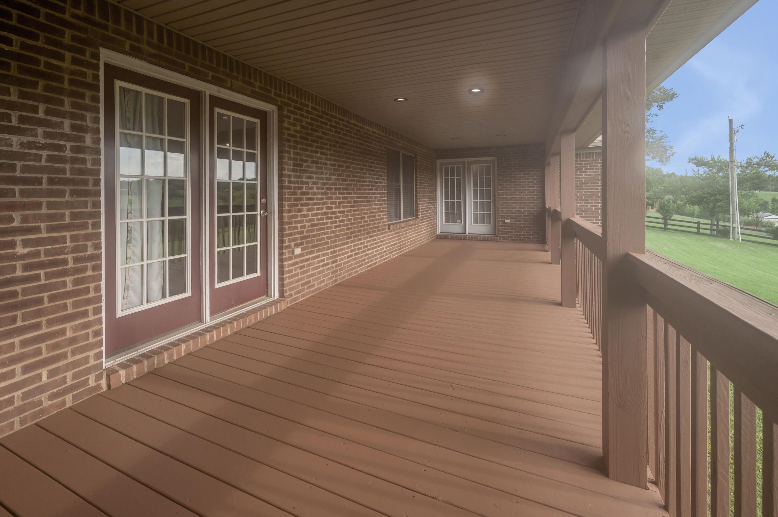 1000 Walnut Grove Circle Property Photo 39