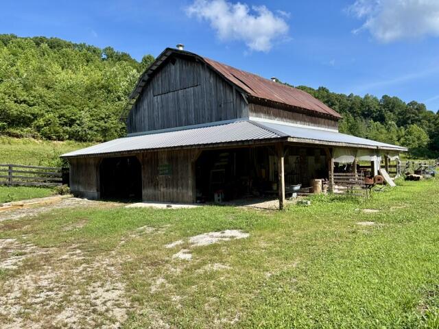 305 Pond Lick Road Property Photo 7