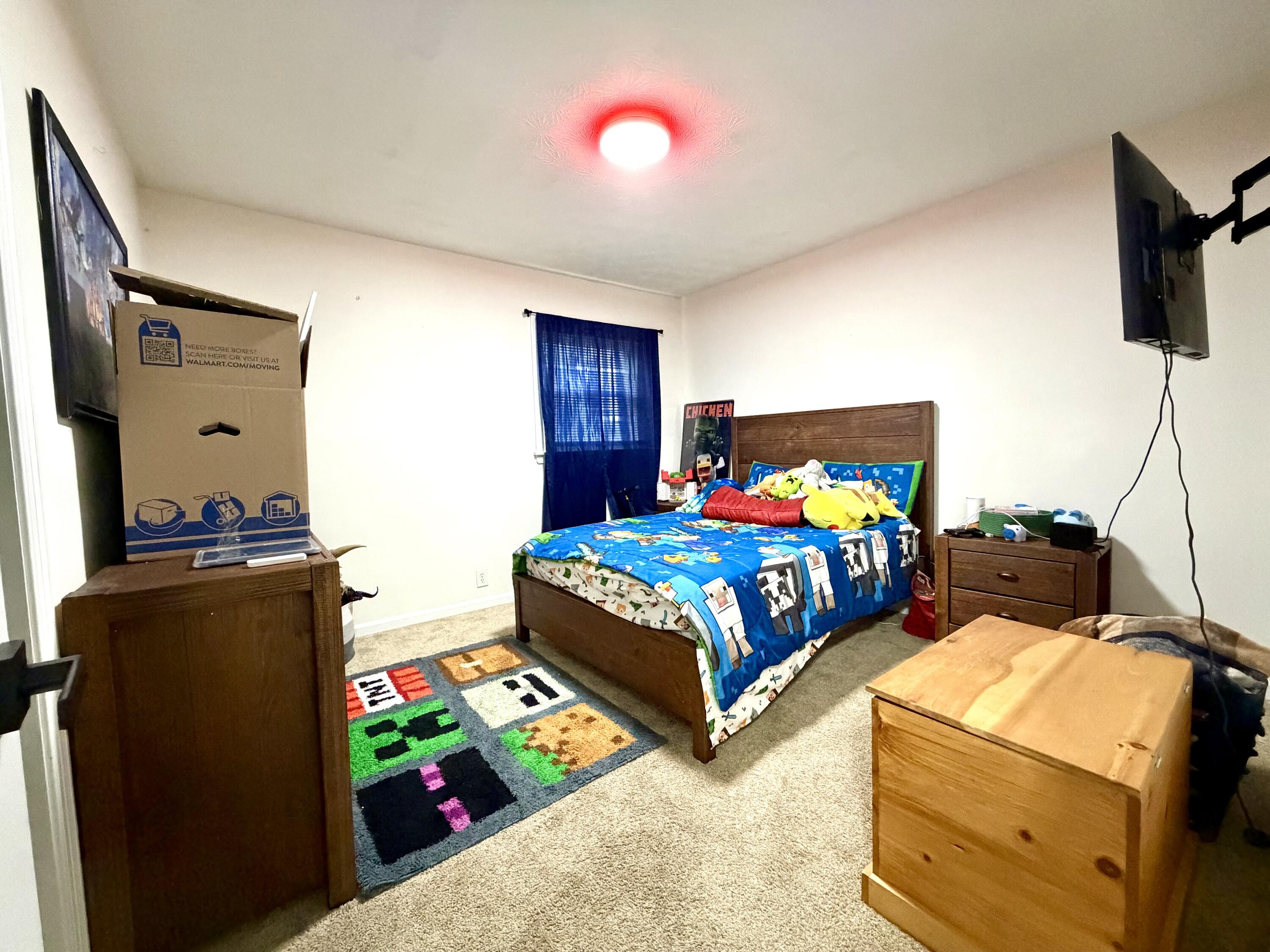 404 College Manor Property Photo 18