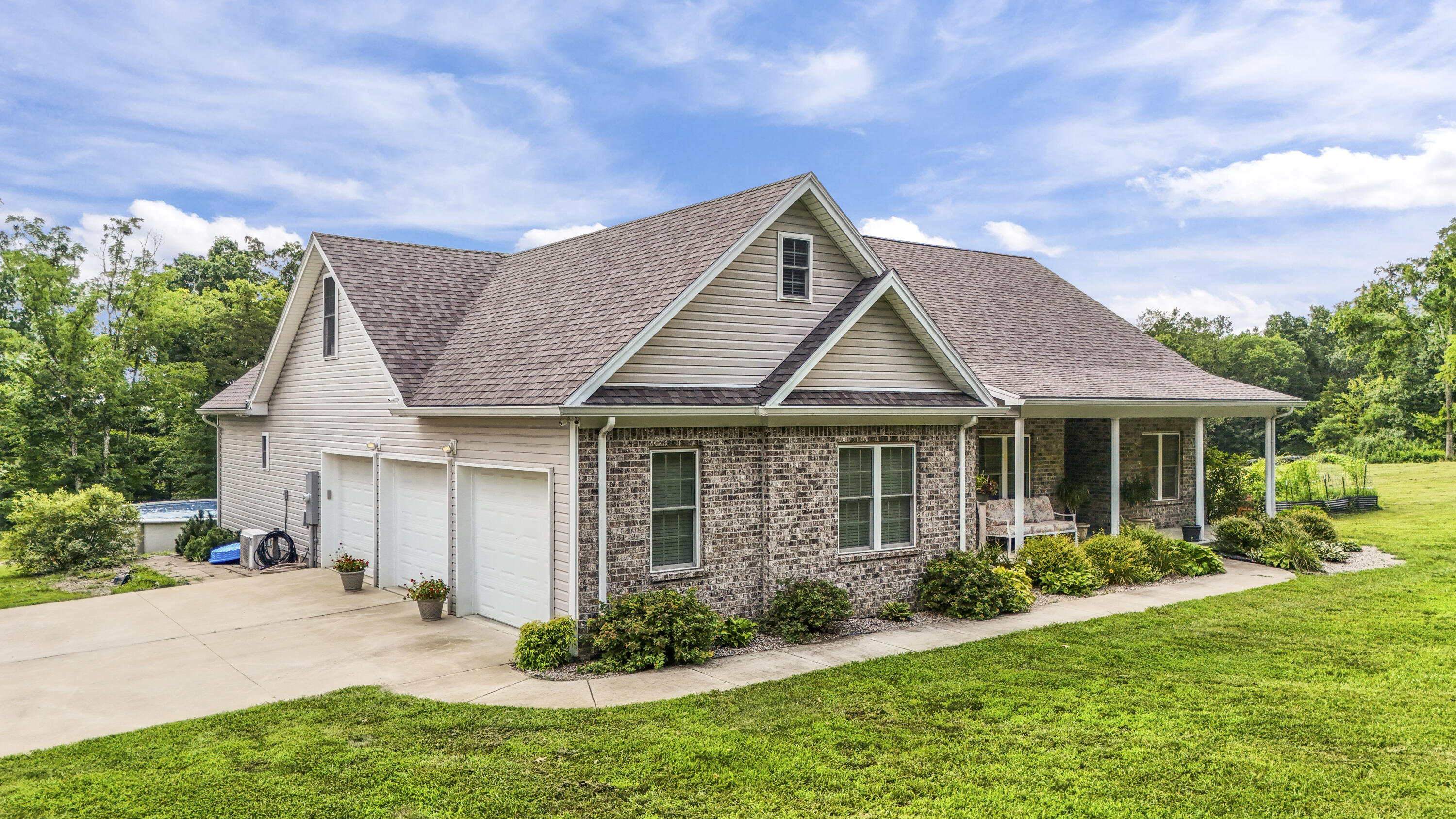 1280 Hanley Lane Property Photo 4