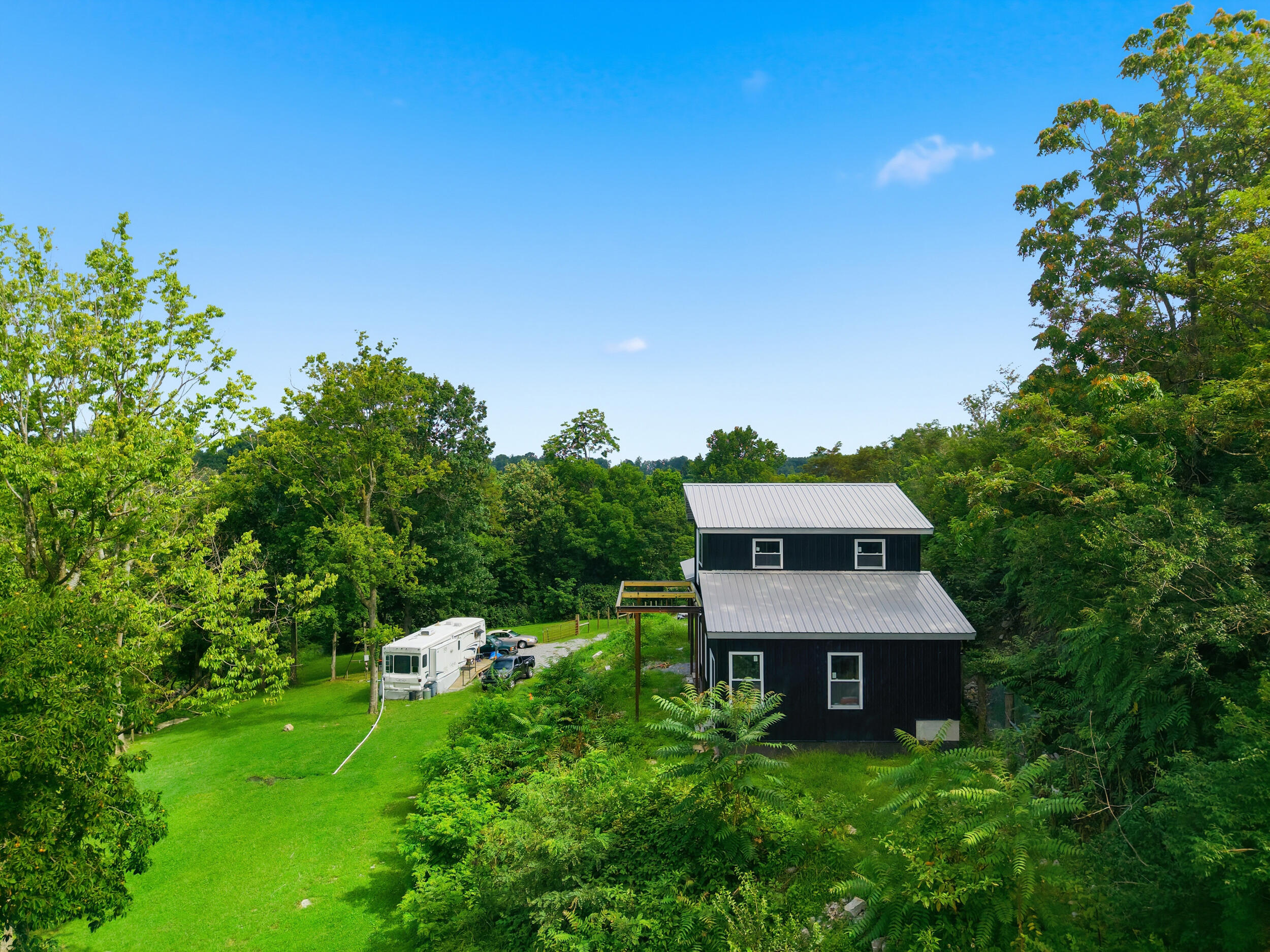 393 Kings Mill Road Property Photo 4