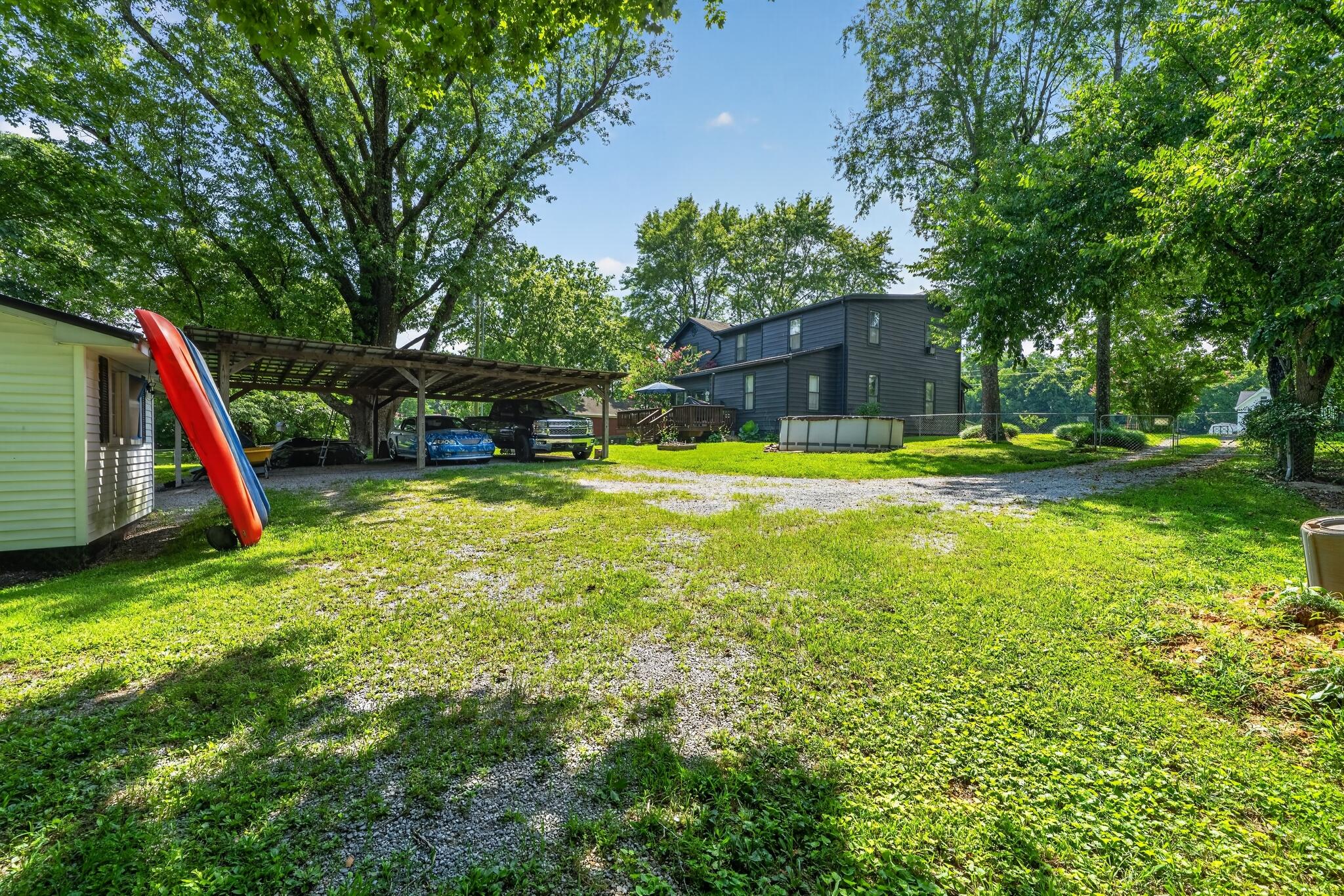 425 Main Street Property Photo 6