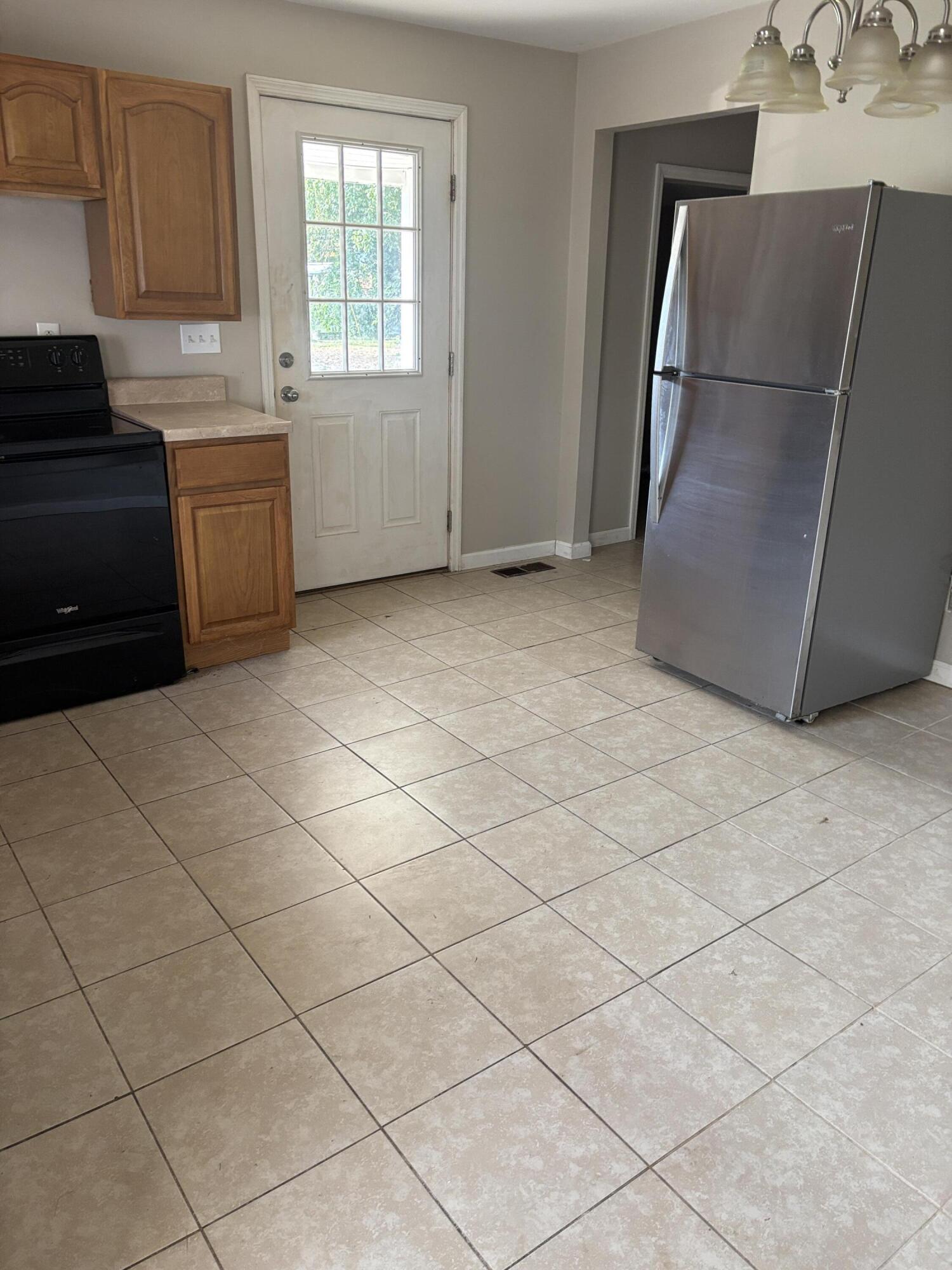 306 3rd Street Property Photo 6