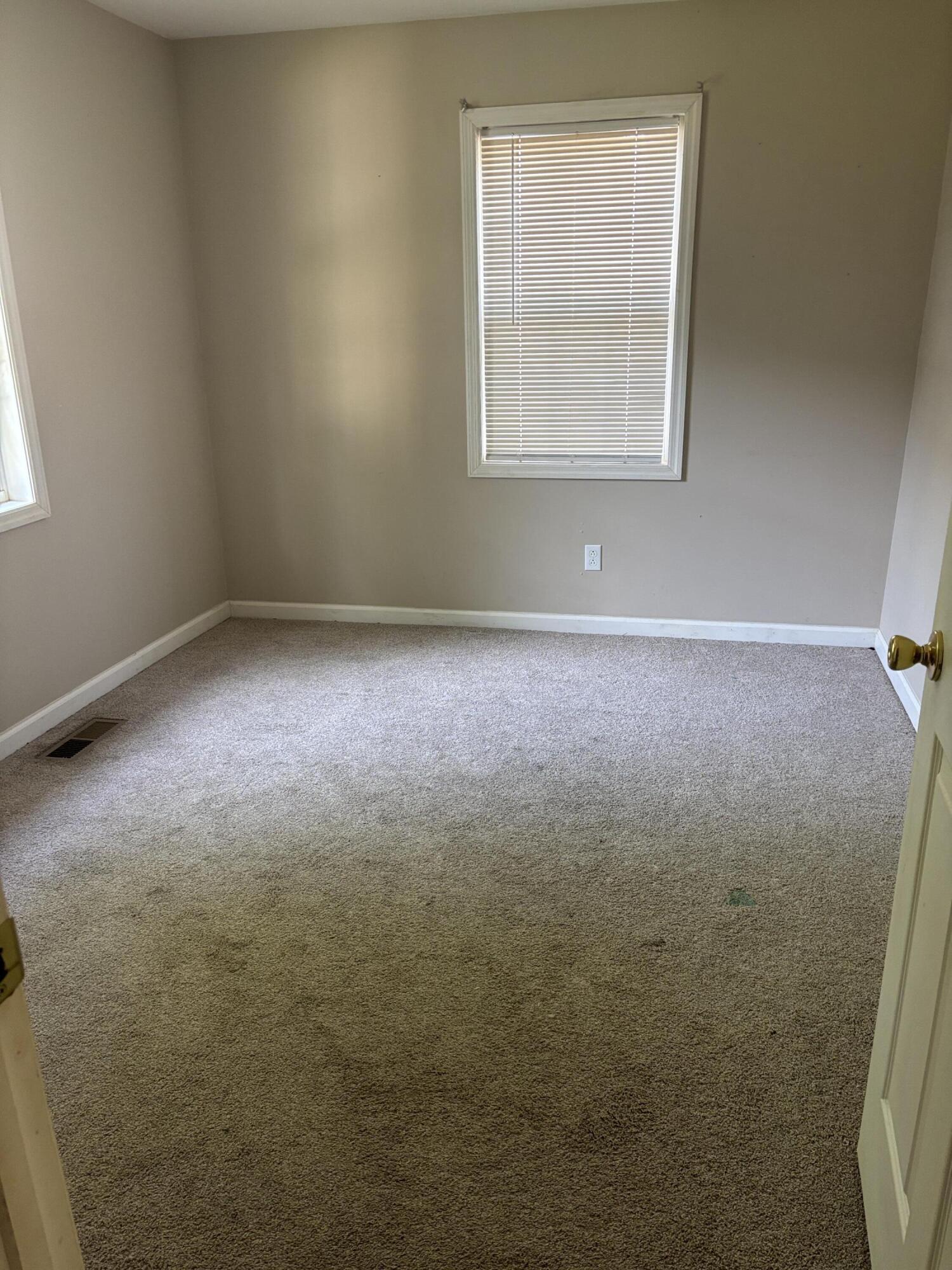 306 3rd Street Property Photo 10