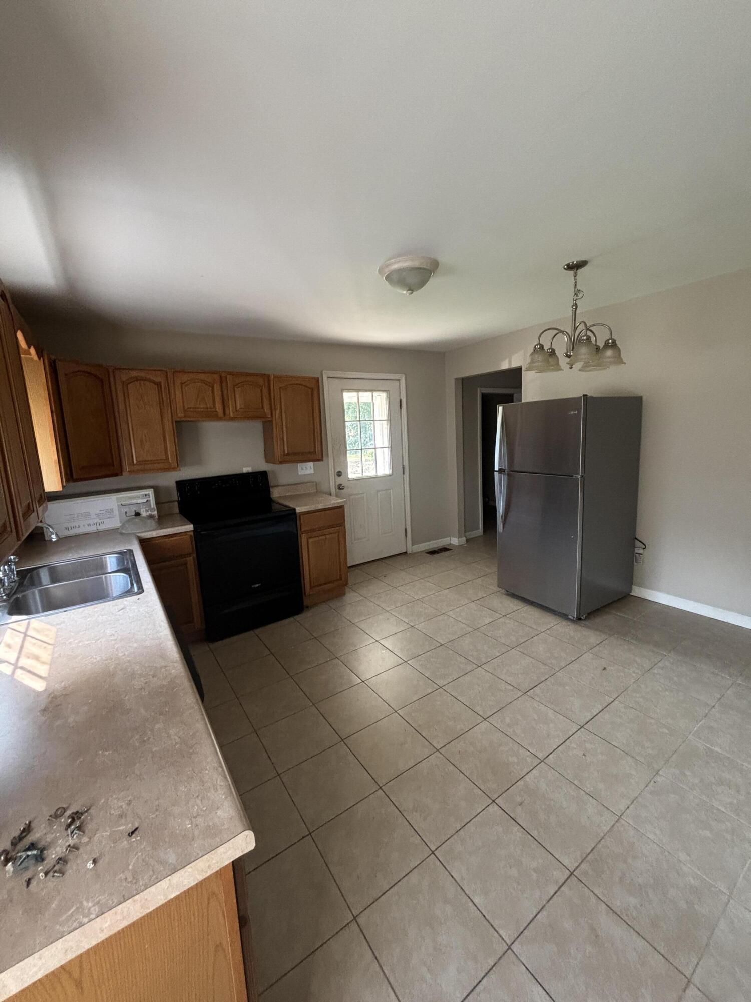 306 3rd Street Property Photo 16