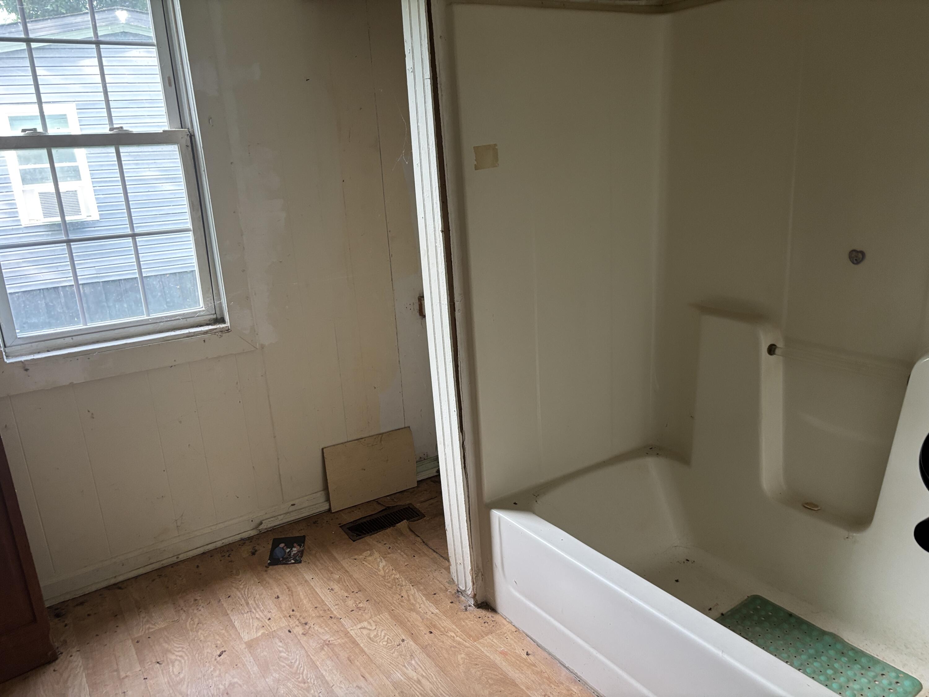 306 3rd Street Property Photo 26