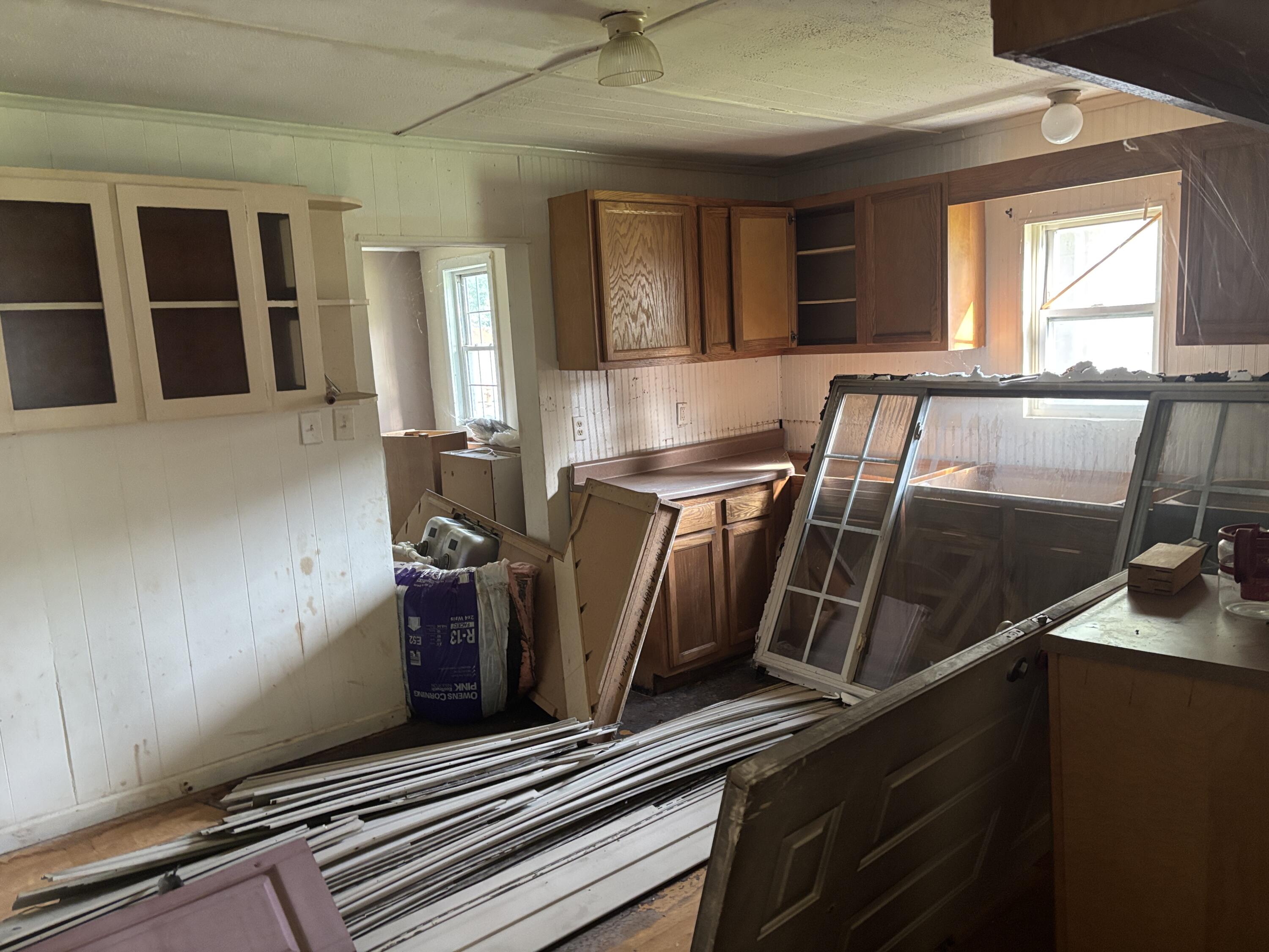 306 3rd Street Property Photo 28