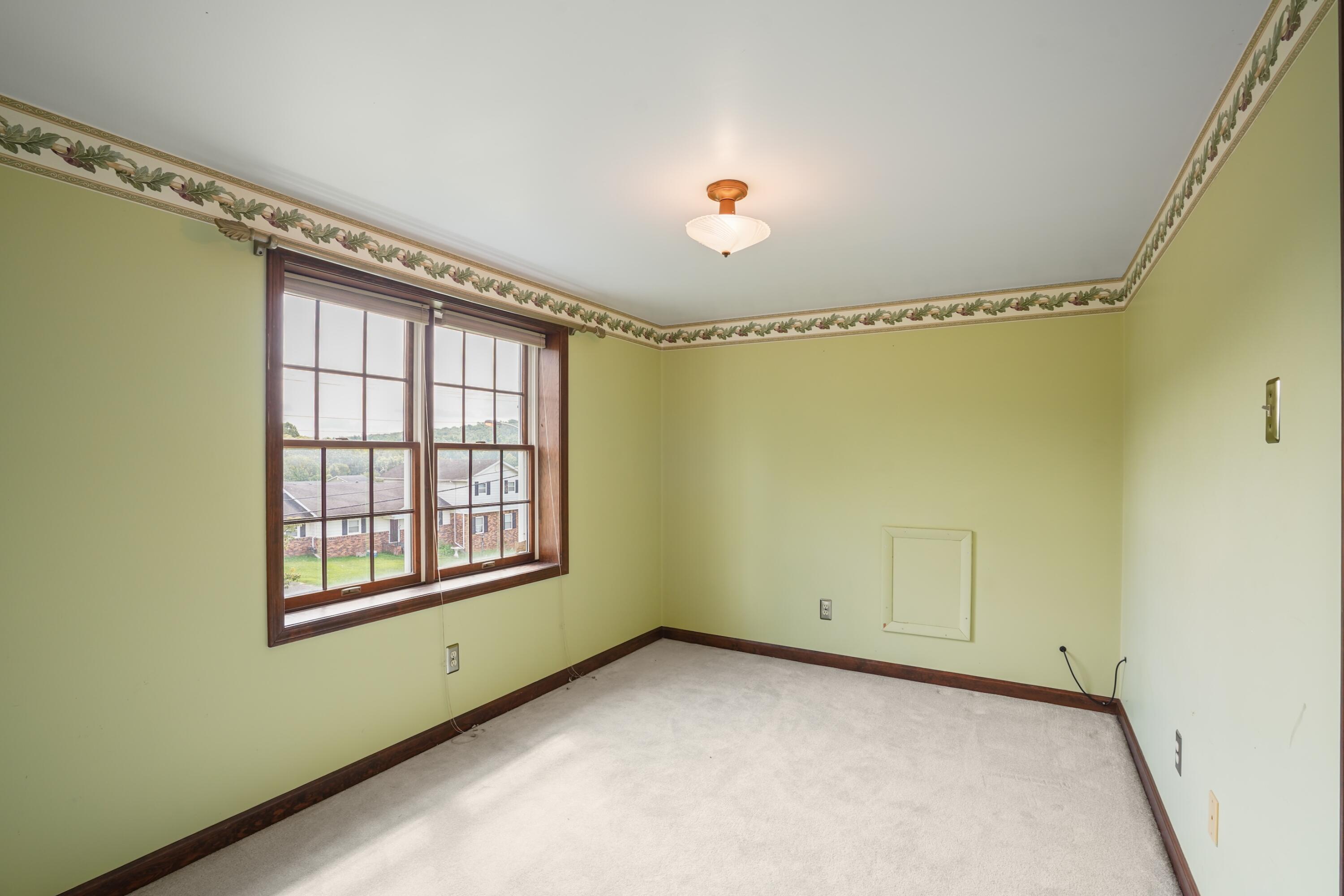 507 Newton Street Property Photo 18
