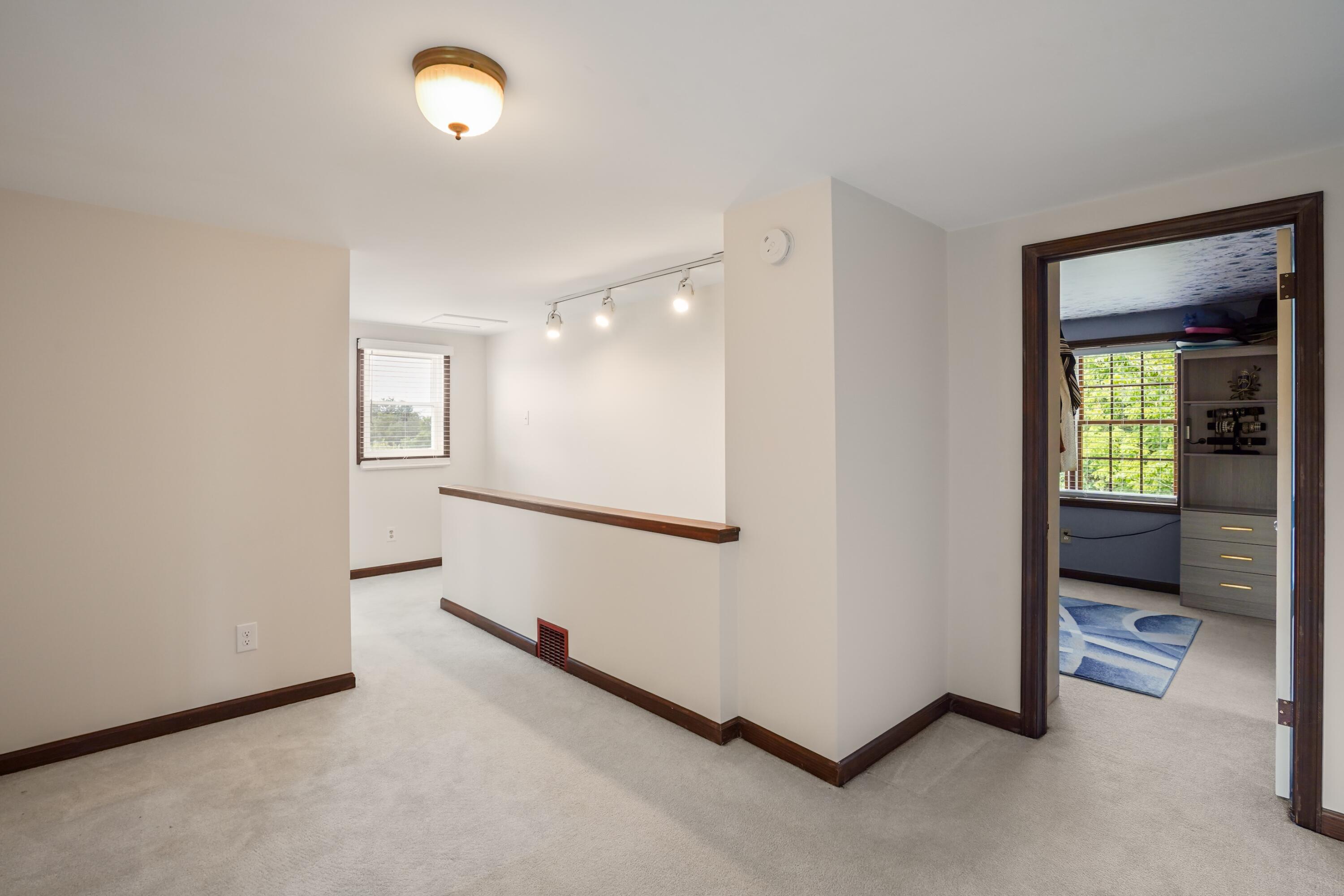 507 Newton Street Property Photo 20