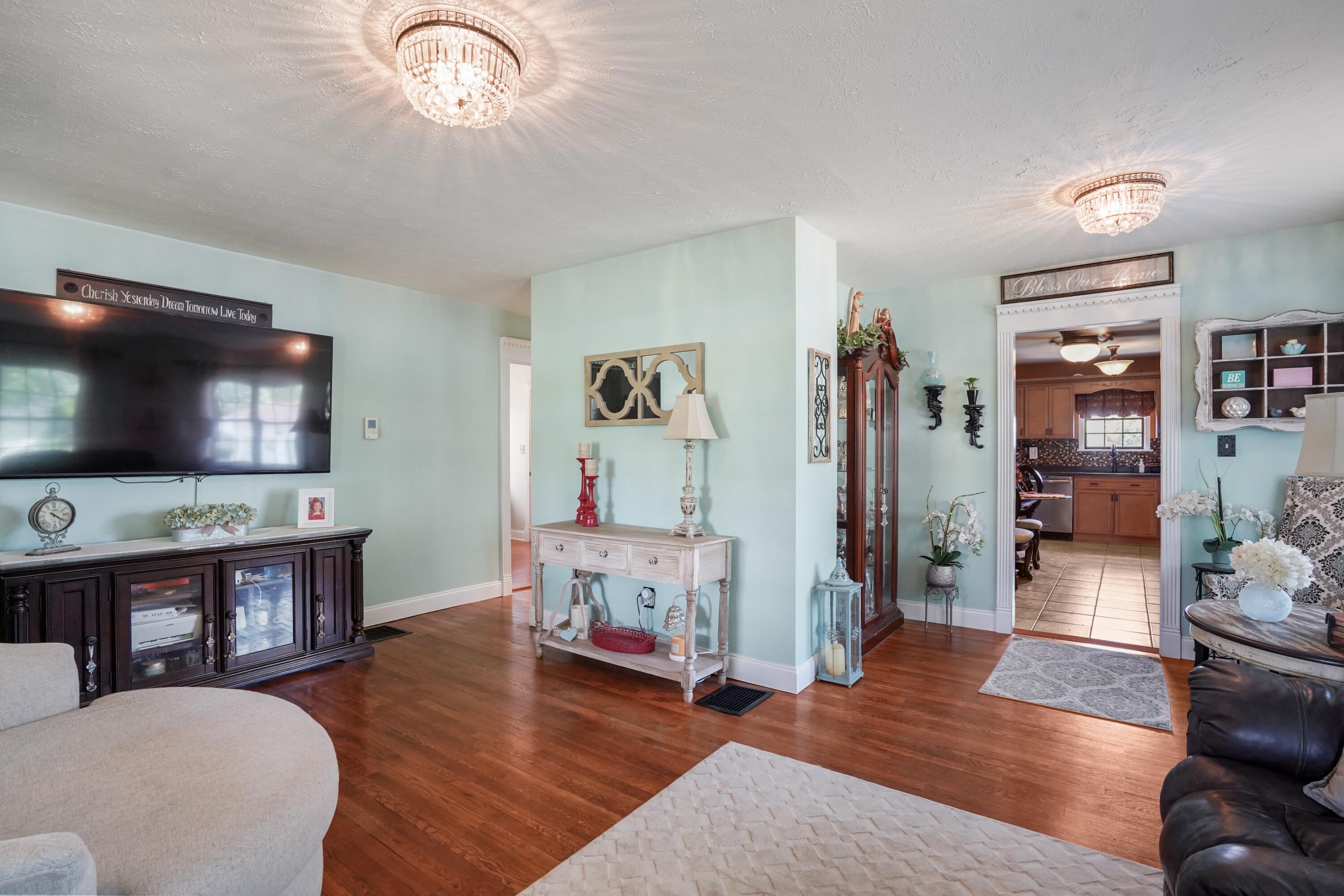 507 Newton Street Property Photo 31