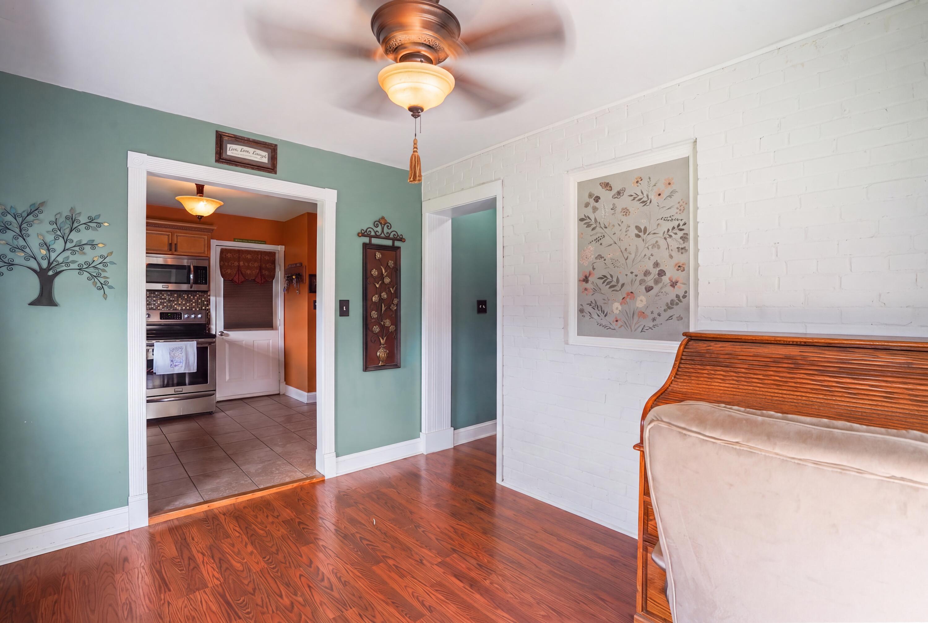 507 Newton Street Property Photo 35
