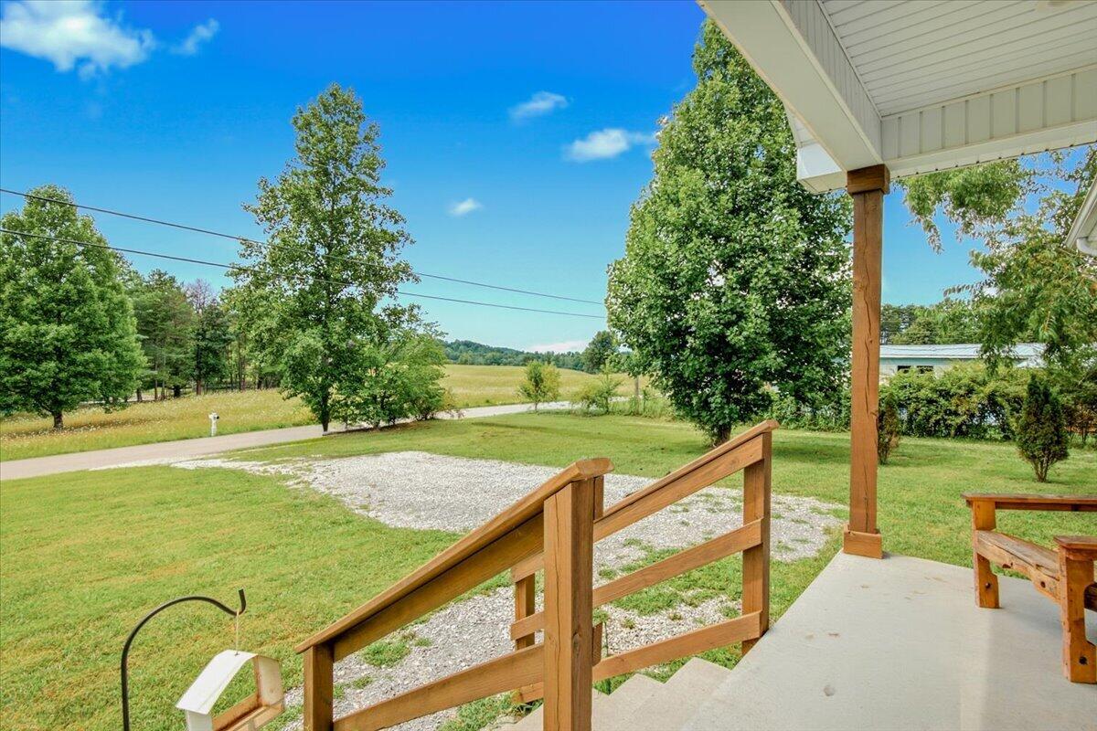 322 Mckeehans Crossing Property Photo 5