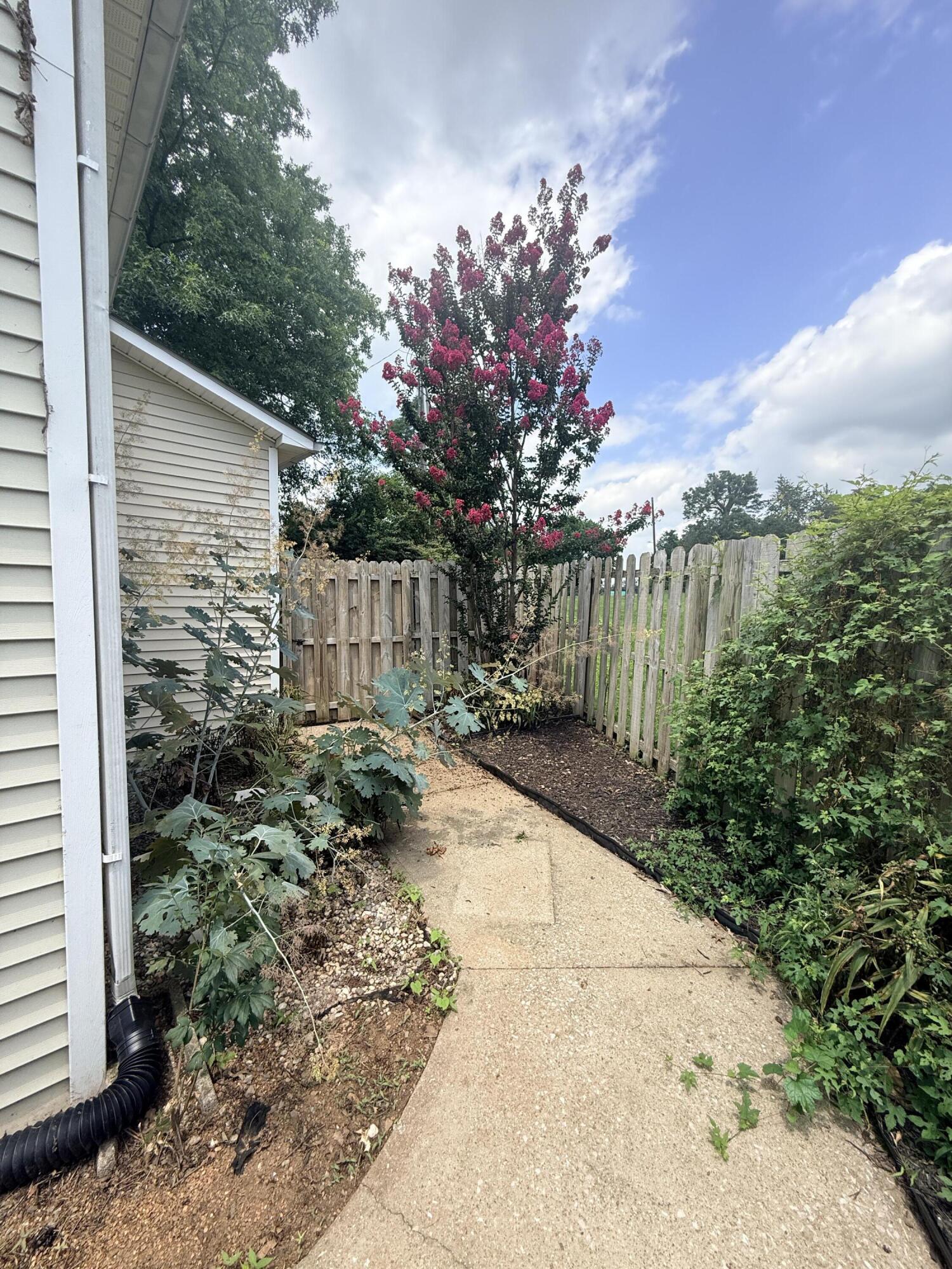 1111 Southpoint Drive Property Photo 33