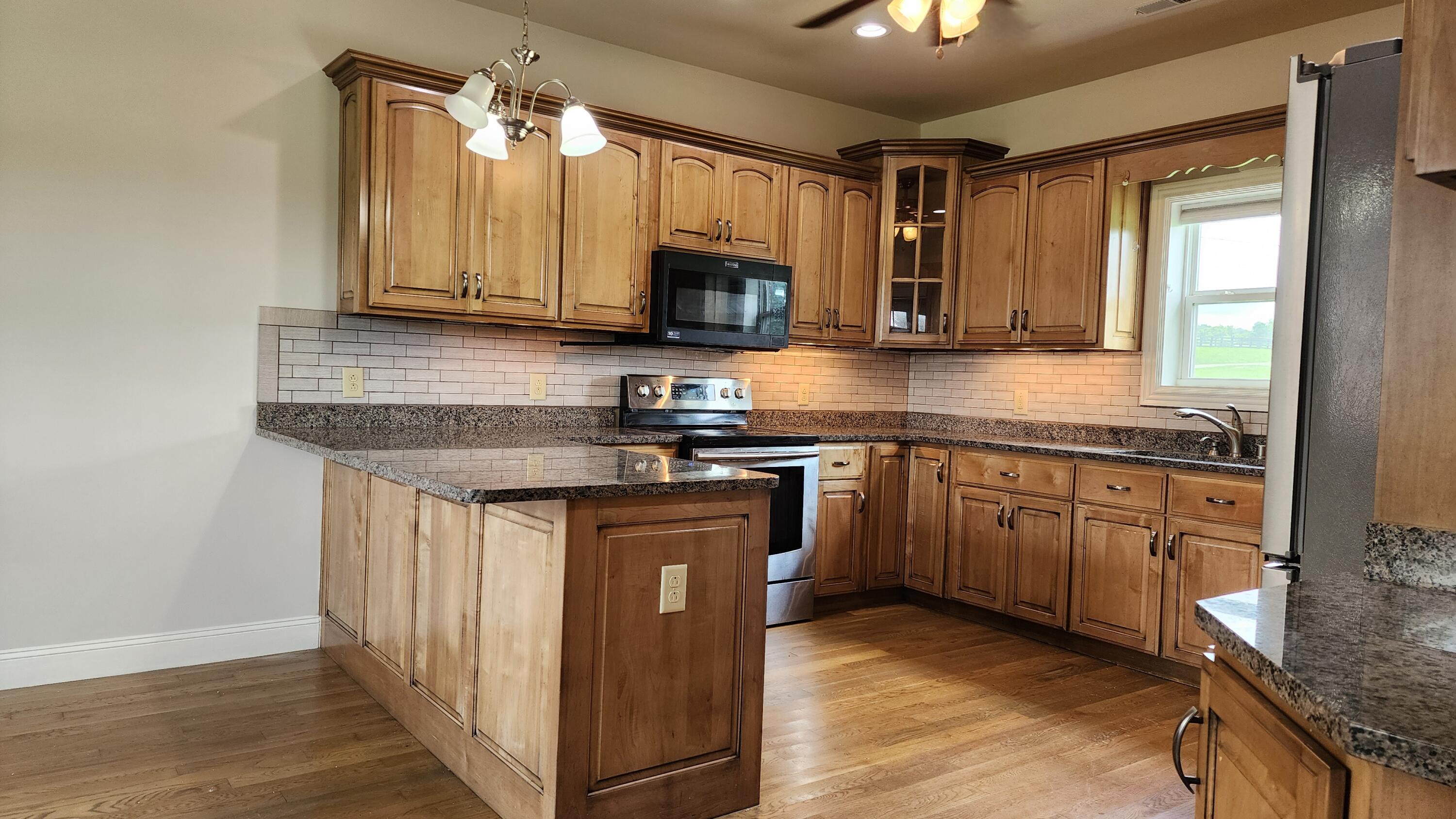 299 Highway 1676 Property Photo 8