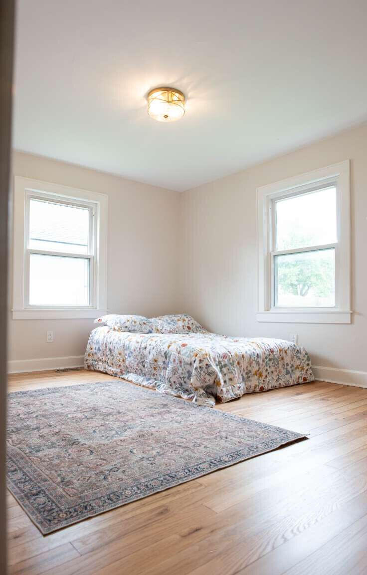 109 E 20th Street Property Photo 5