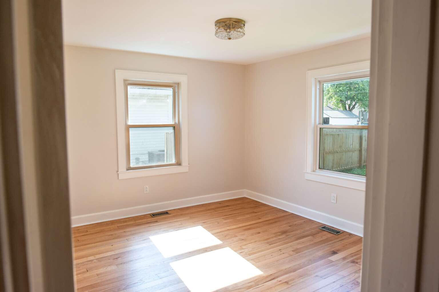 109 E 20th Street Property Photo 24