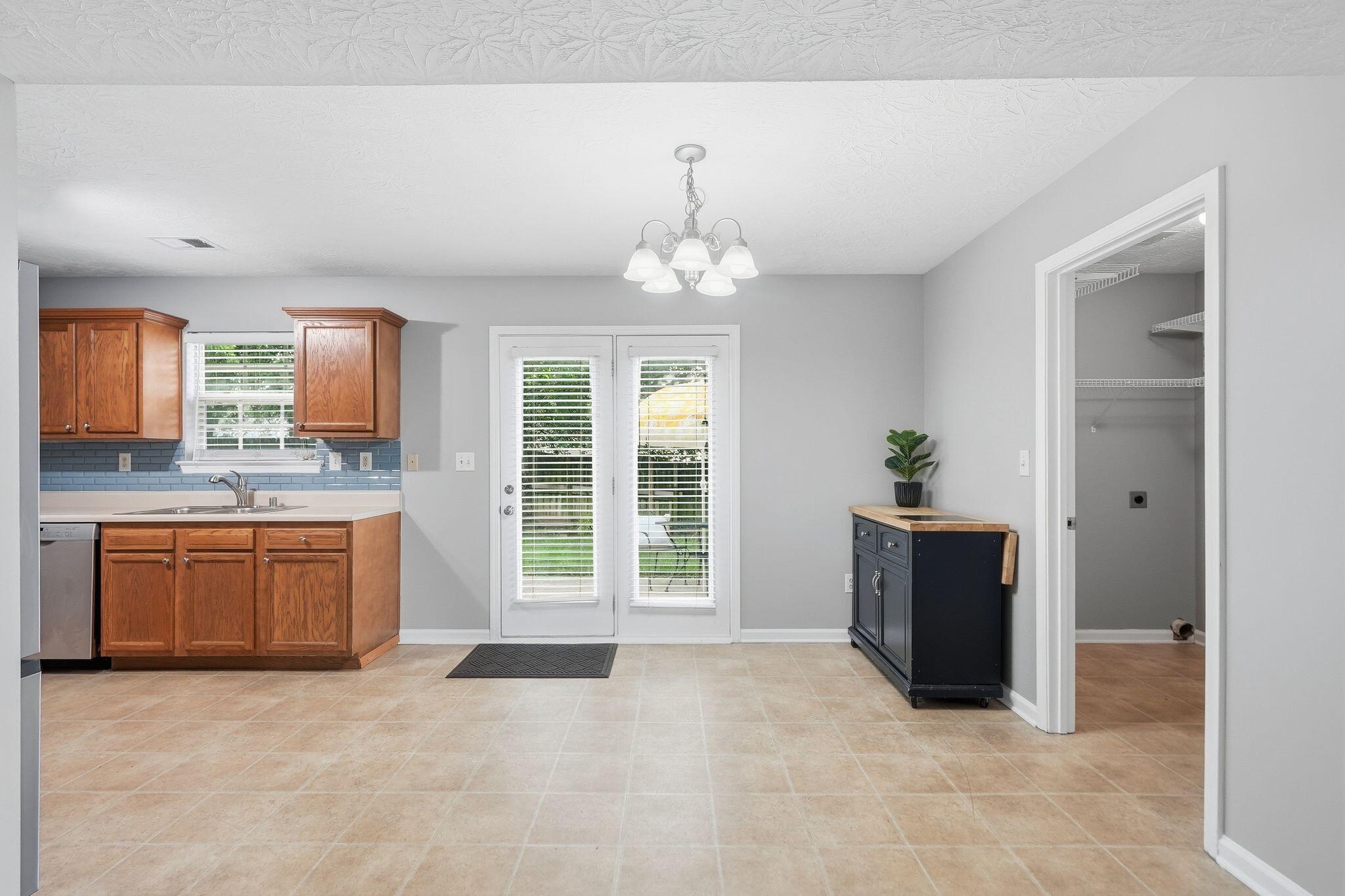 2629 Michelle Park Property Photo 11