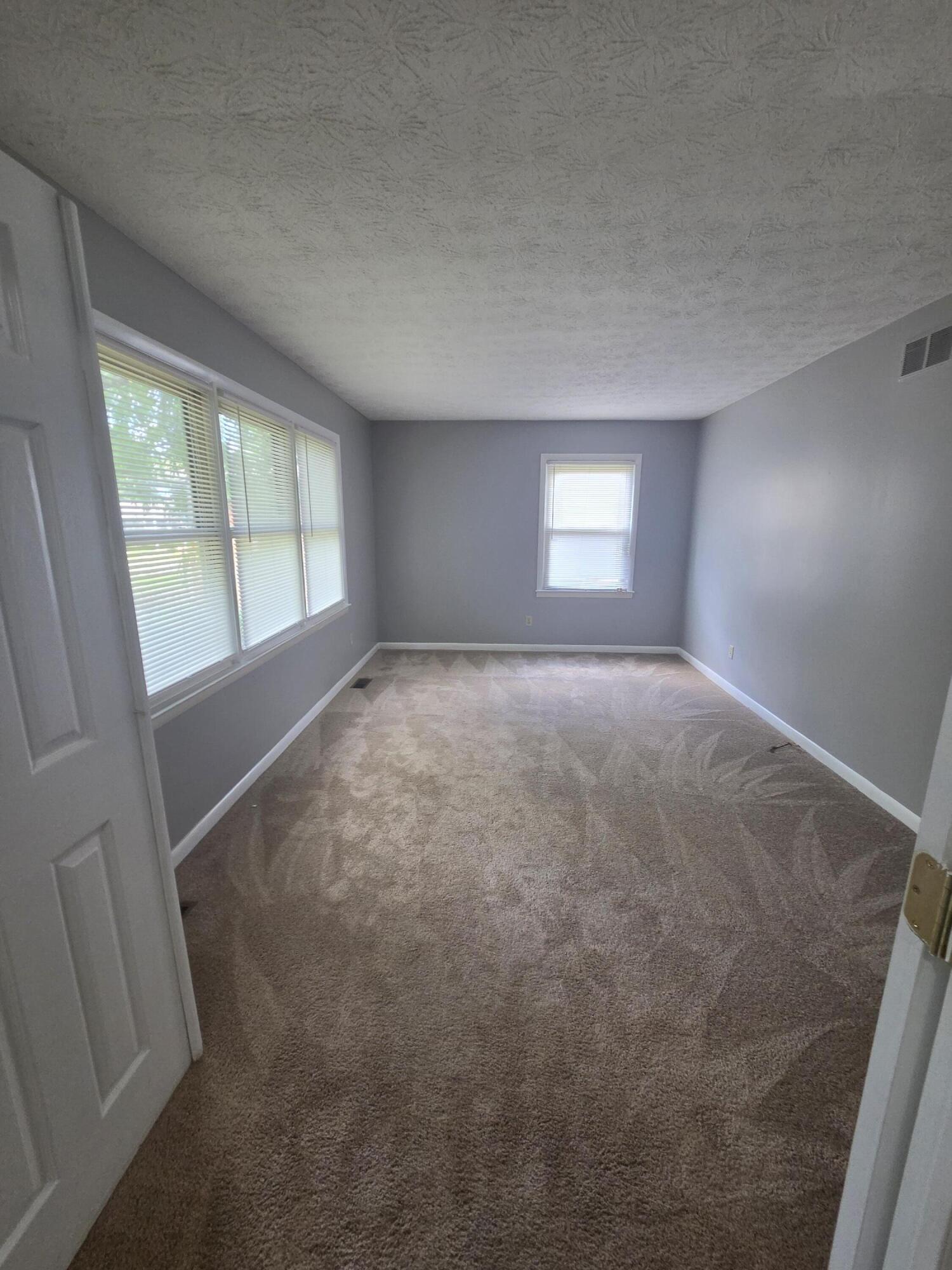 3334 Nevius Drive Property Photo 3