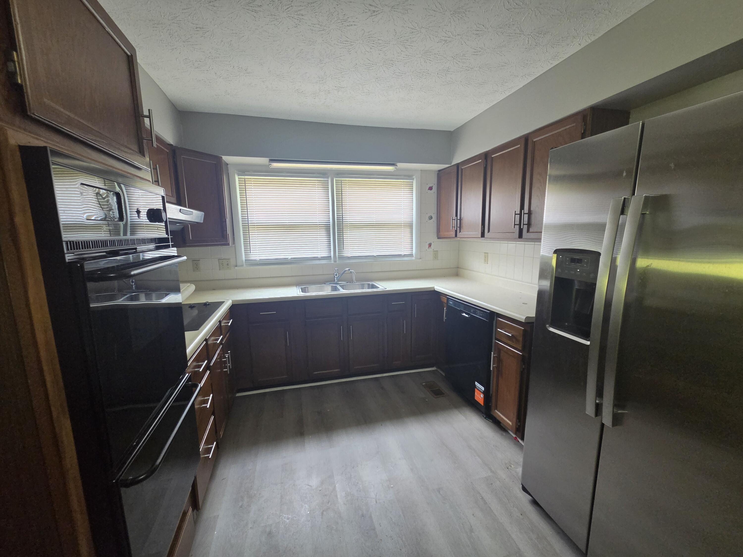 3334 Nevius Drive Property Photo 12