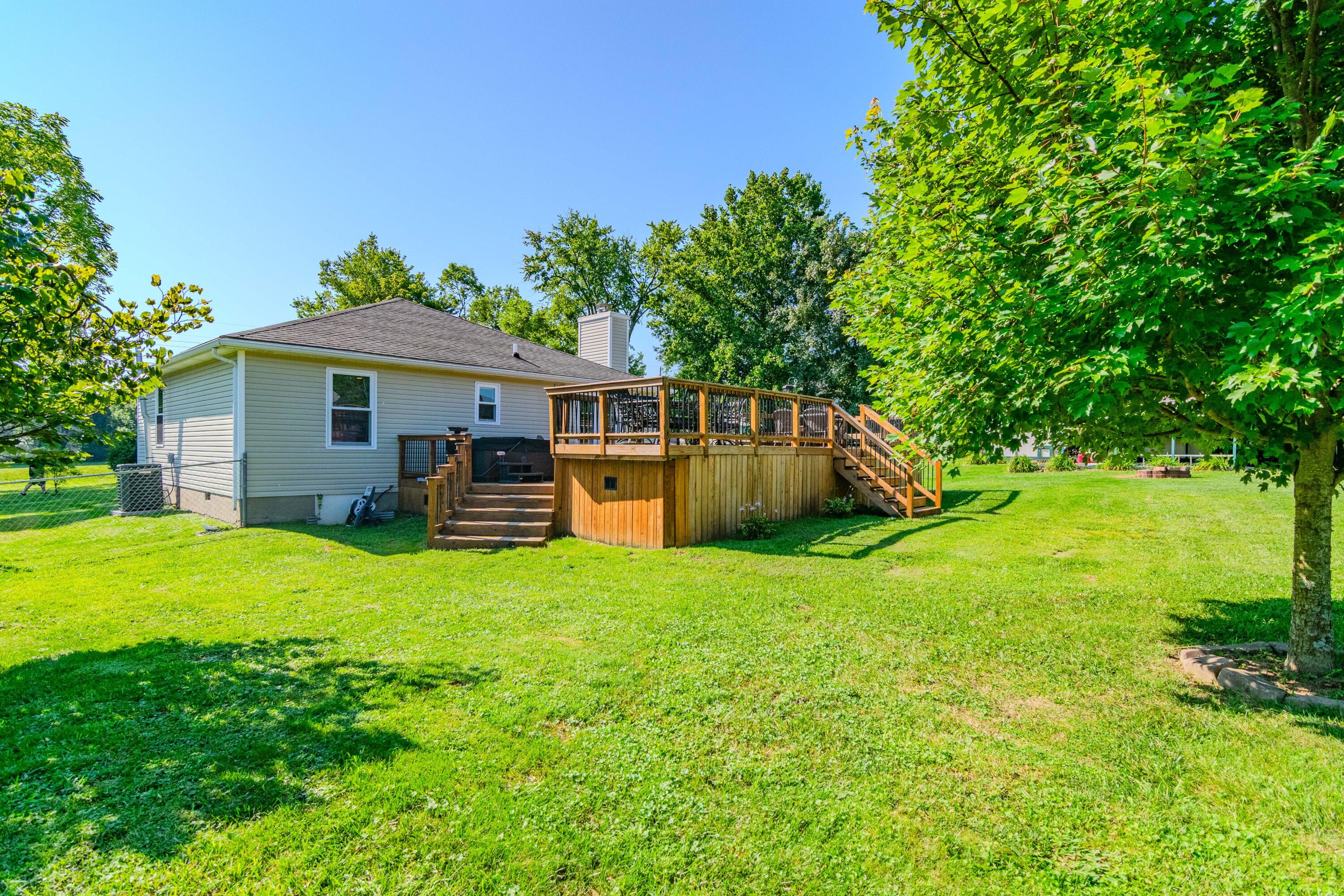 1667 Old Frankfort Road Property Photo 3