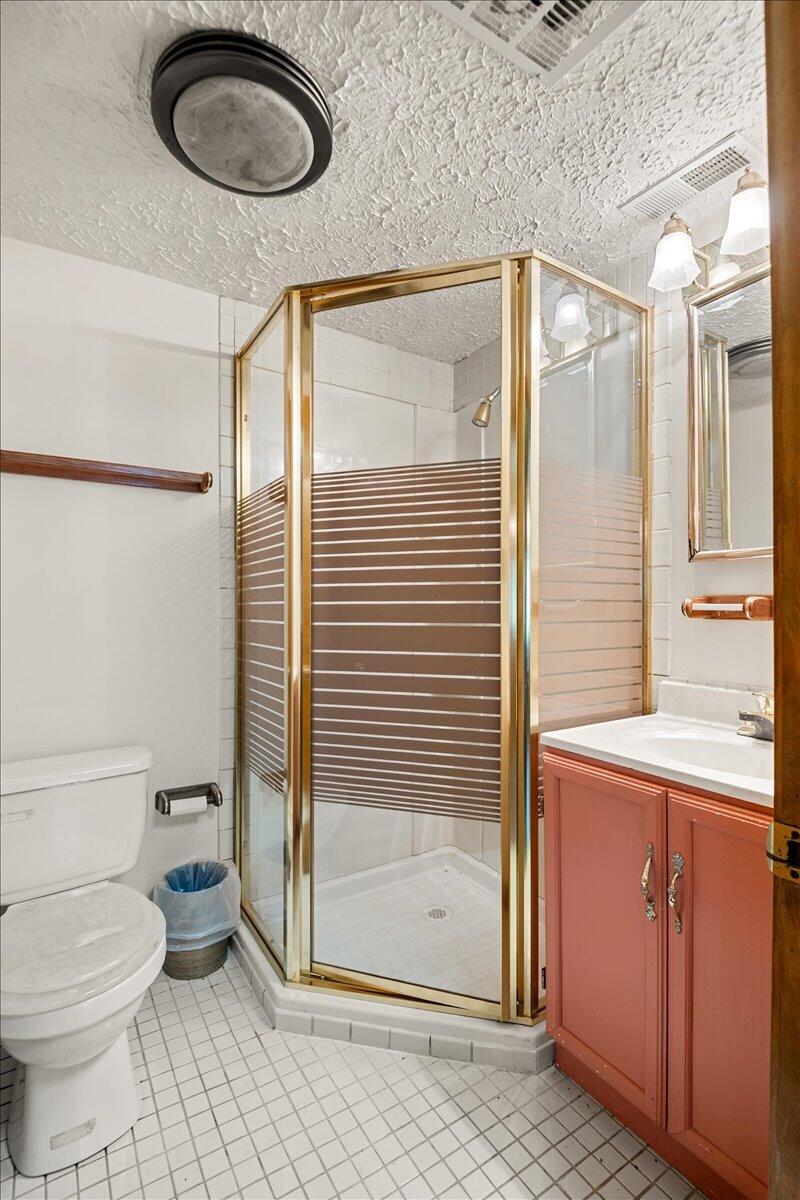 935 Whippoorwill Road Property Photo 18