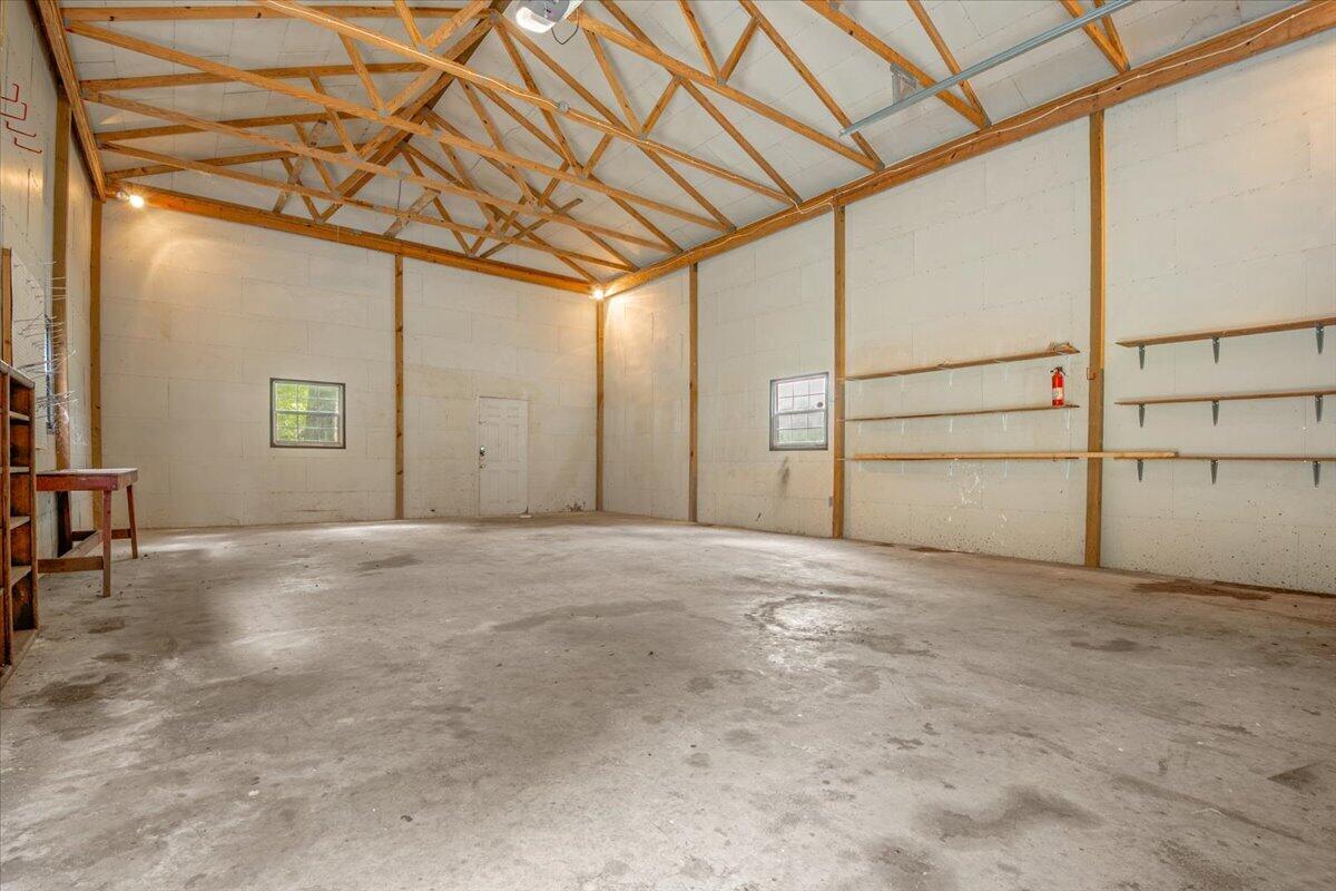 935 Whippoorwill Road Property Photo 35