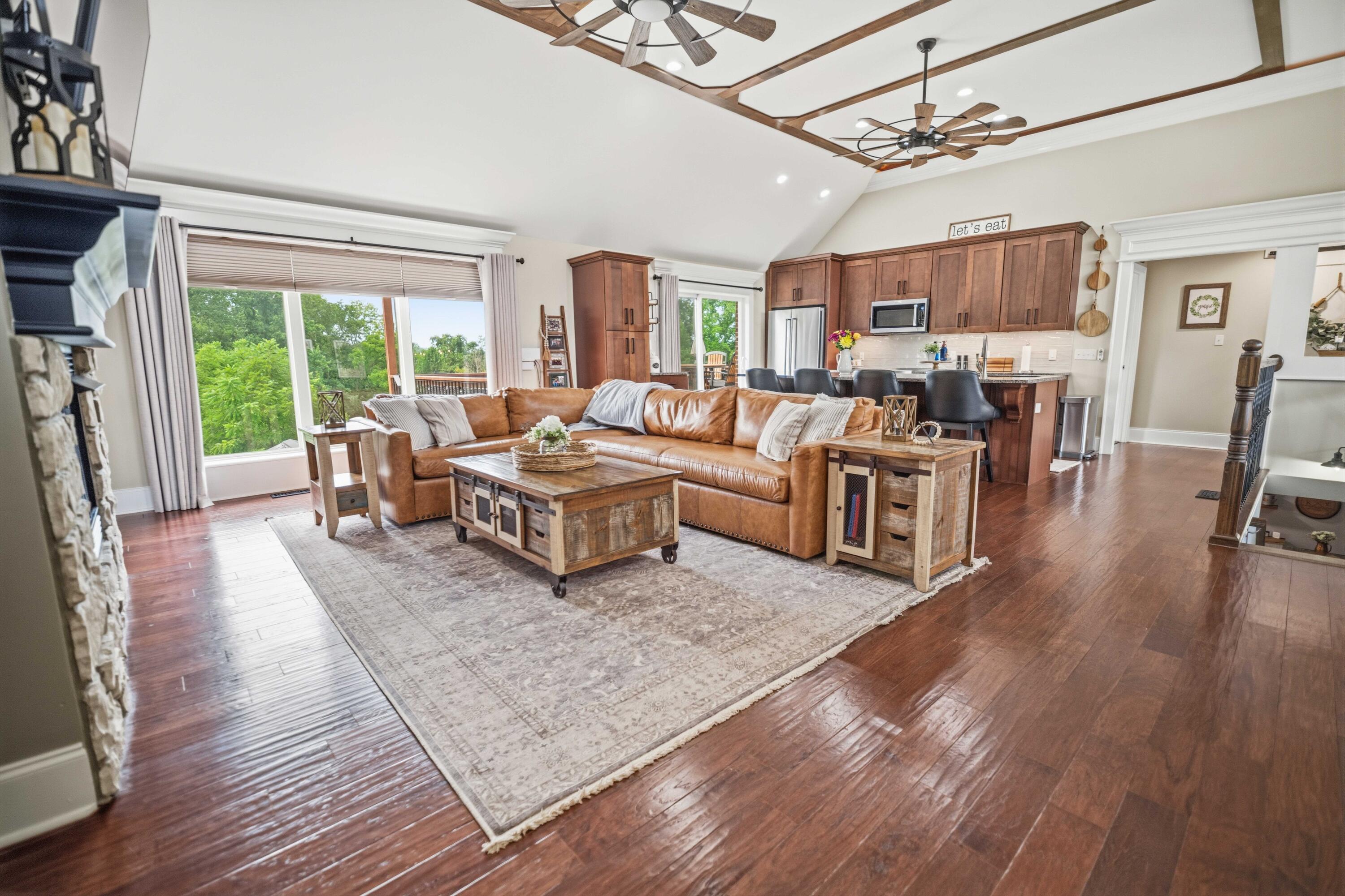 367 Natures Valley Drive Property Photo 8