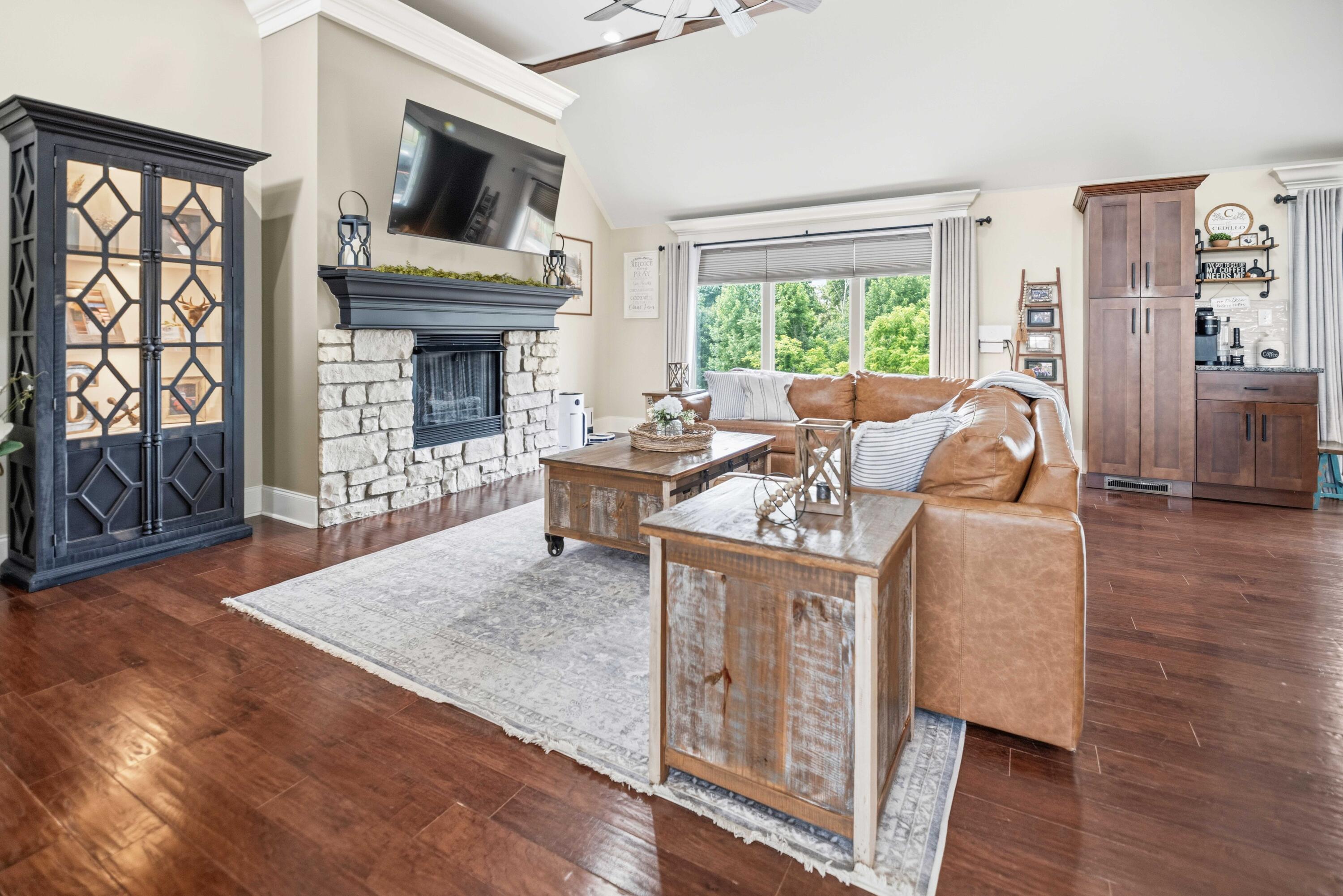 367 Natures Valley Drive Property Photo 9