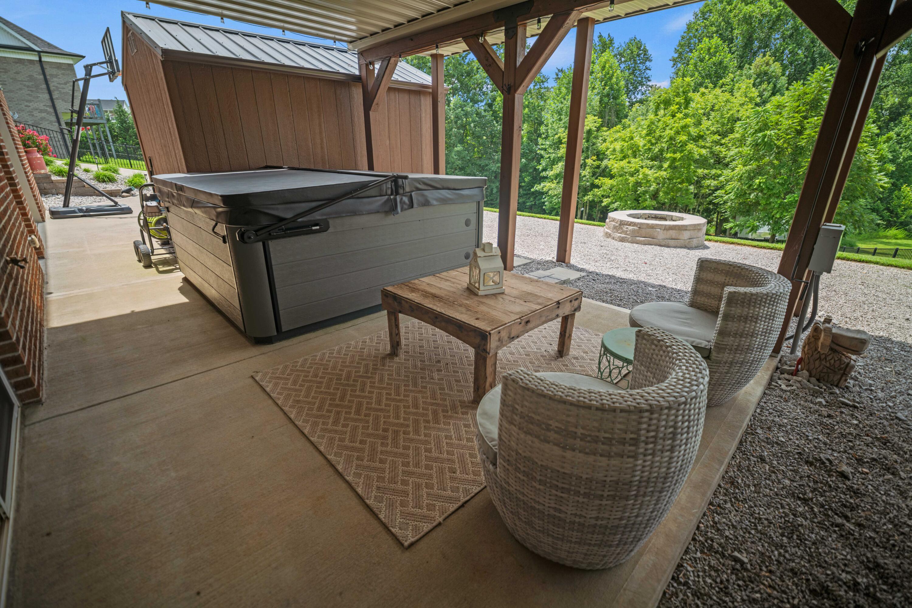 367 Natures Valley Drive Property Photo 64