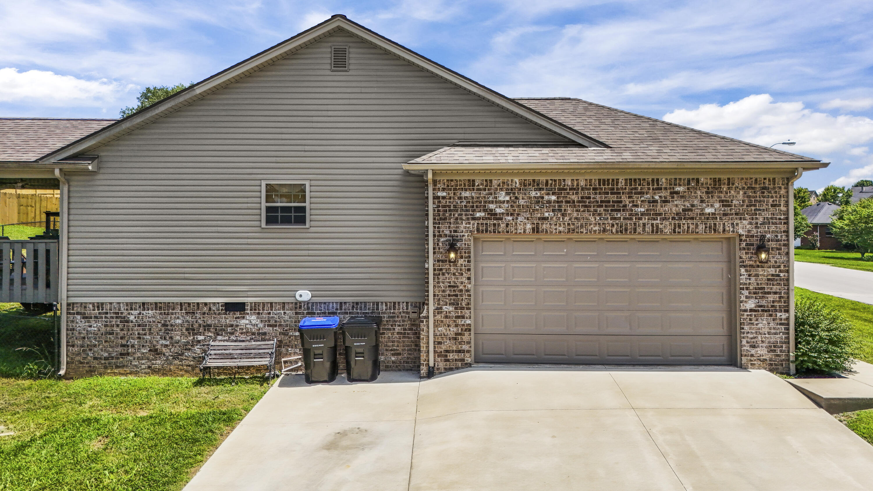 893 Ridgeview Drive Property Photo 8