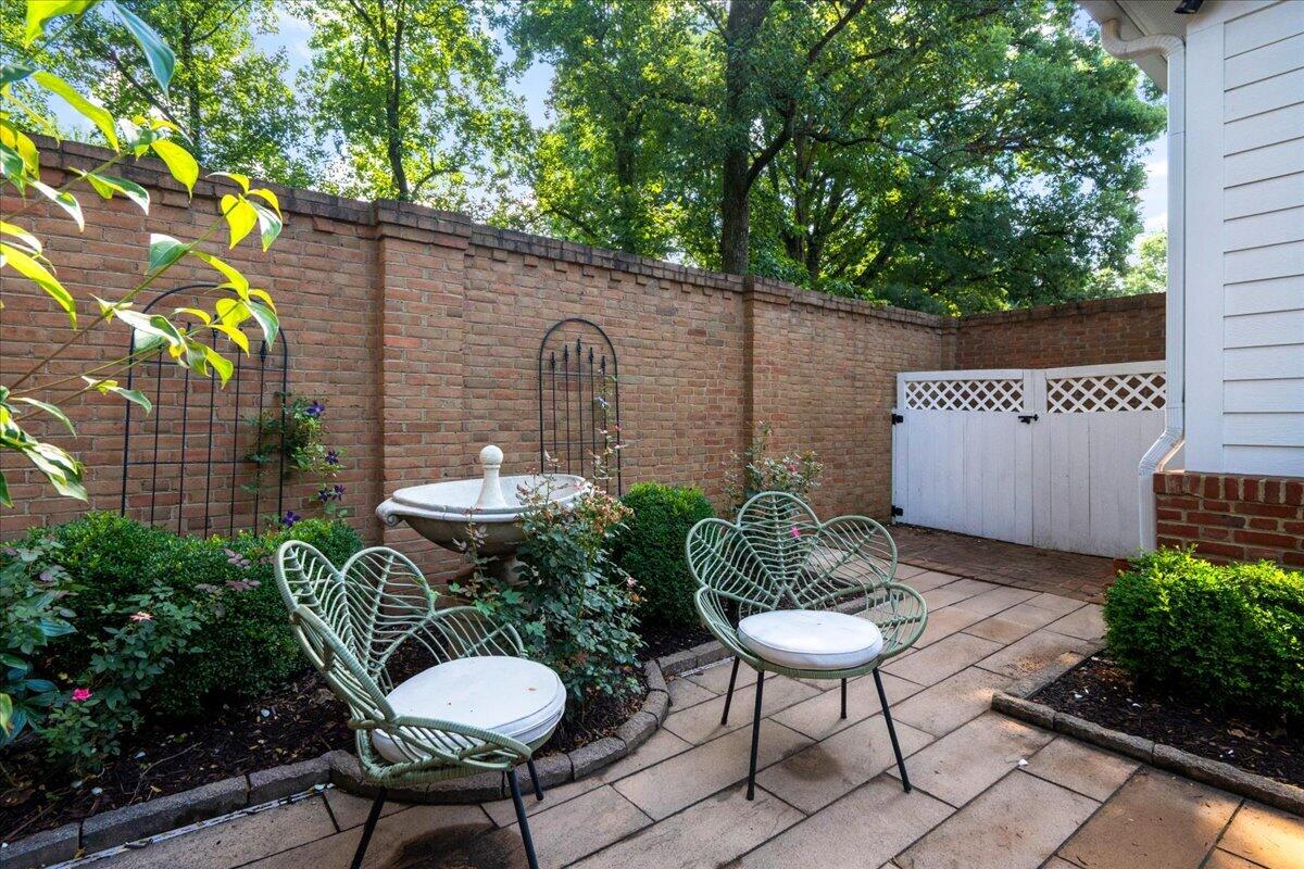 558 Central Avenue Property Photo 27