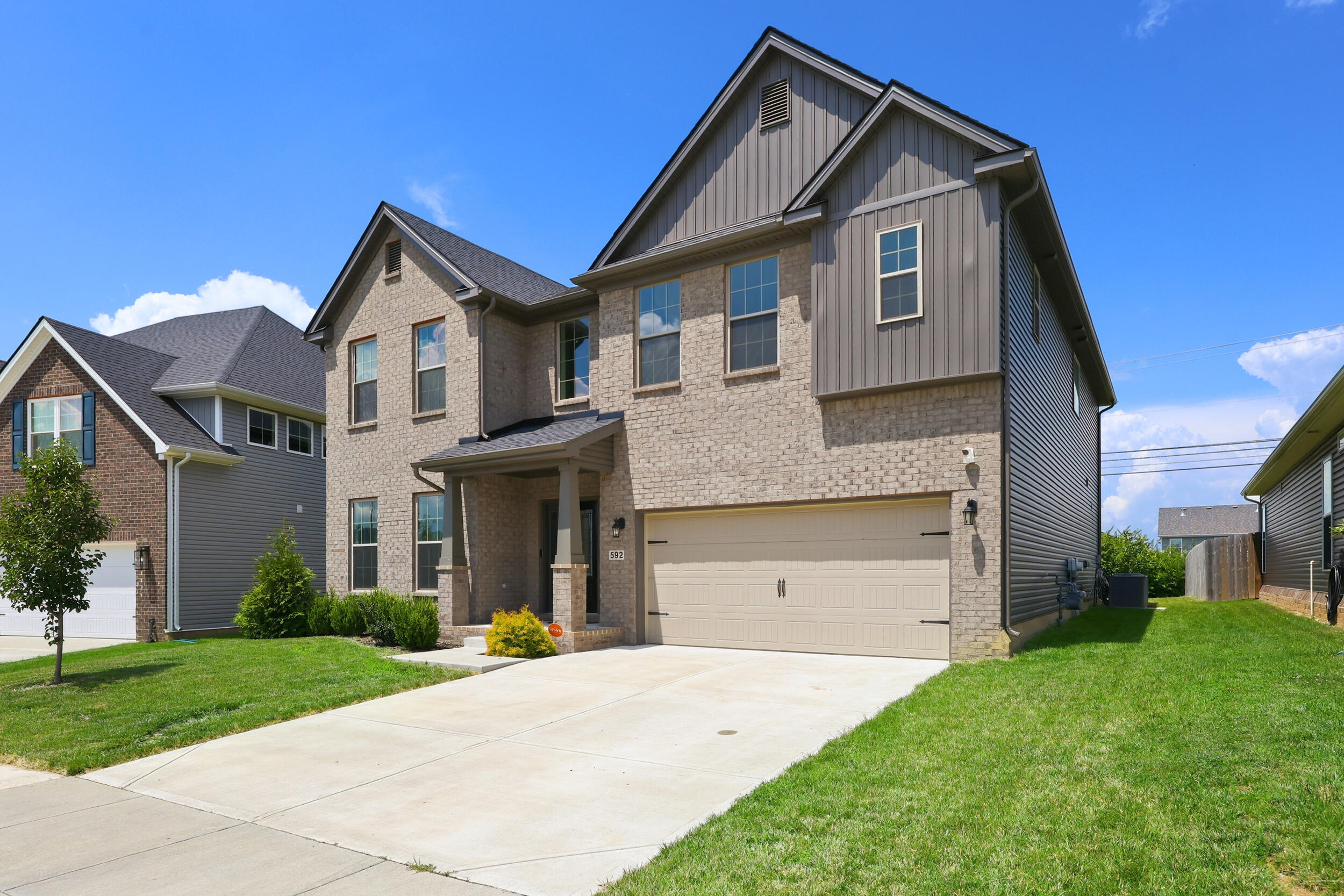 592 Windflower Way Property Photo 2