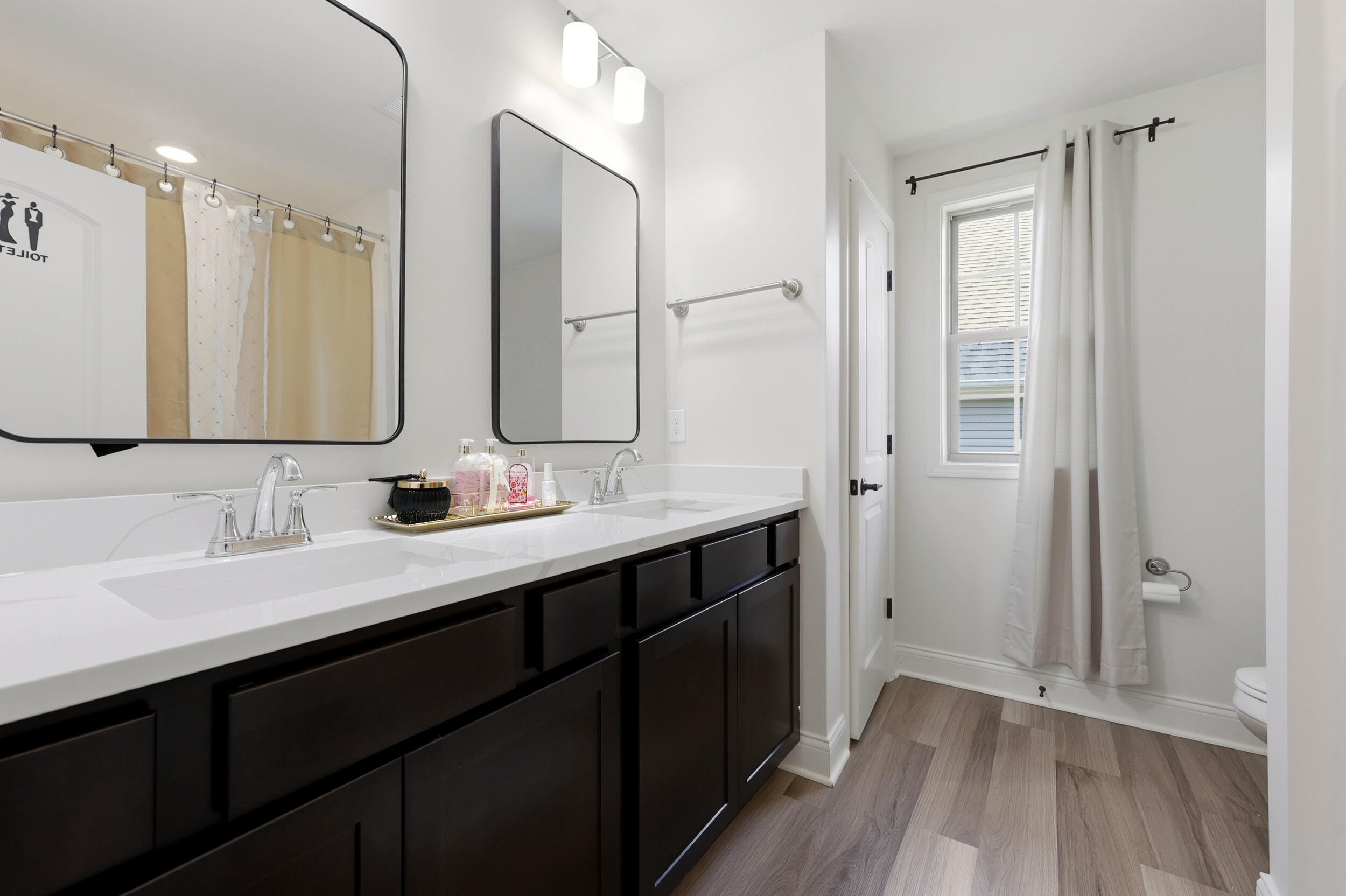 592 Windflower Way Property Photo 18