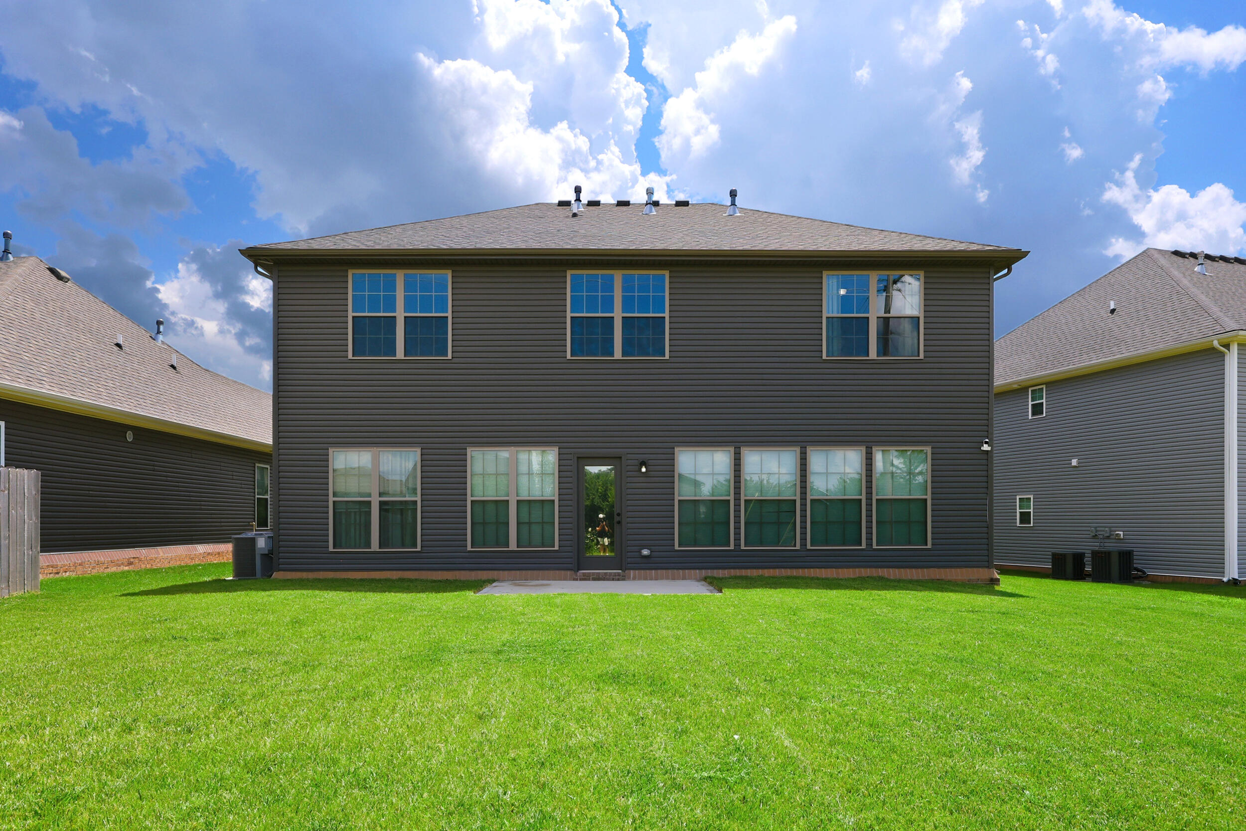 592 Windflower Way Property Photo 26