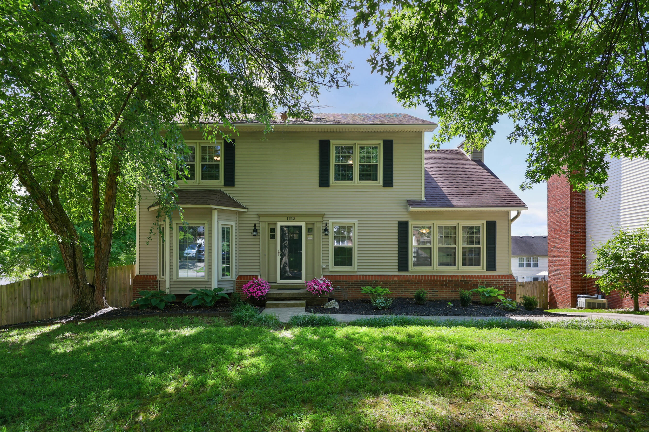 1122 Rockbridge Road Property Photo 2