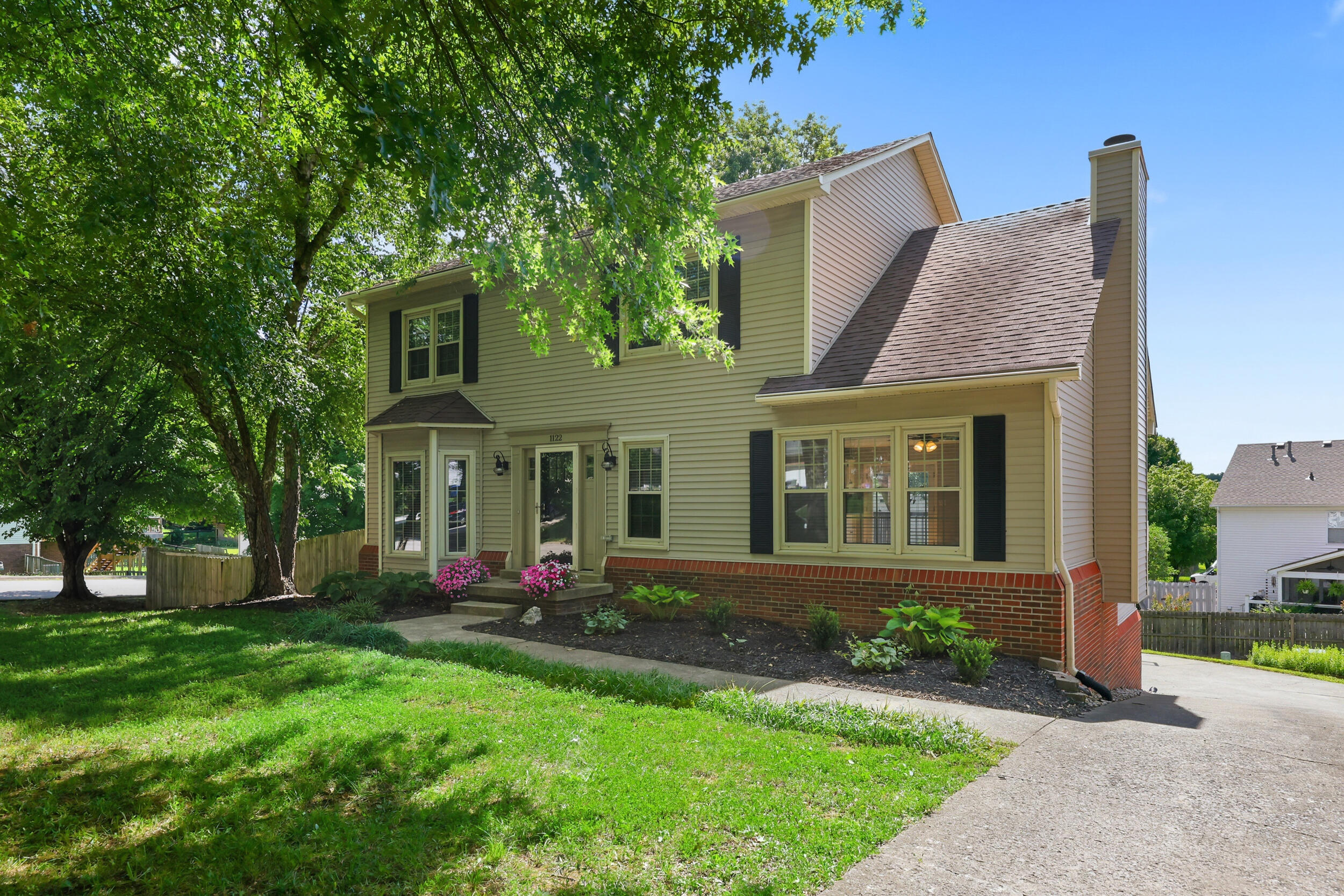 1122 Rockbridge Road Property Photo 3