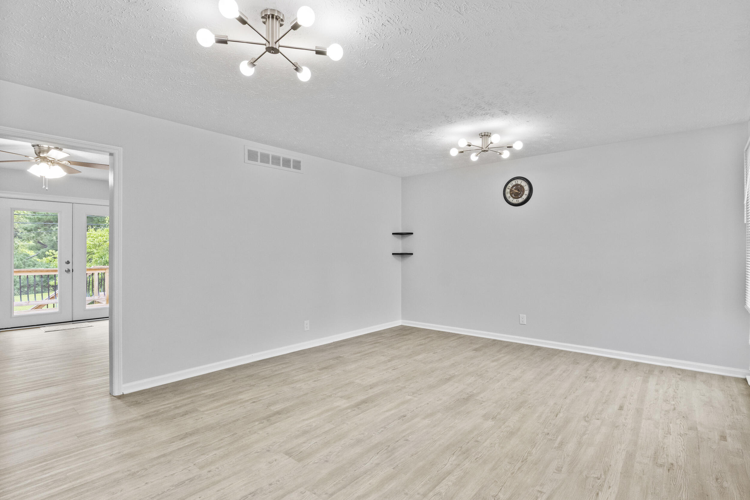 423 Monticello Boulevard Property Photo 6