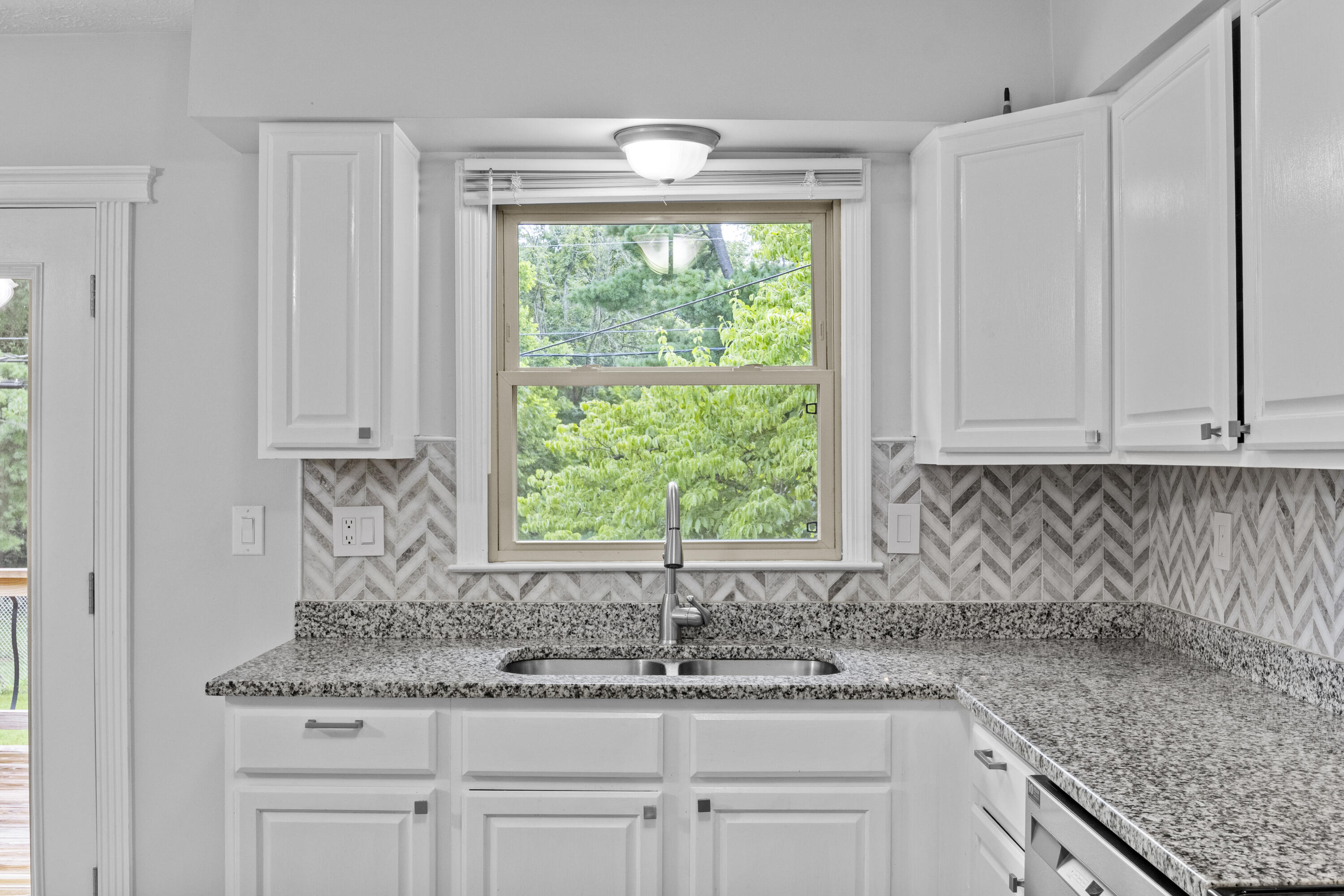 423 Monticello Boulevard Property Photo 10
