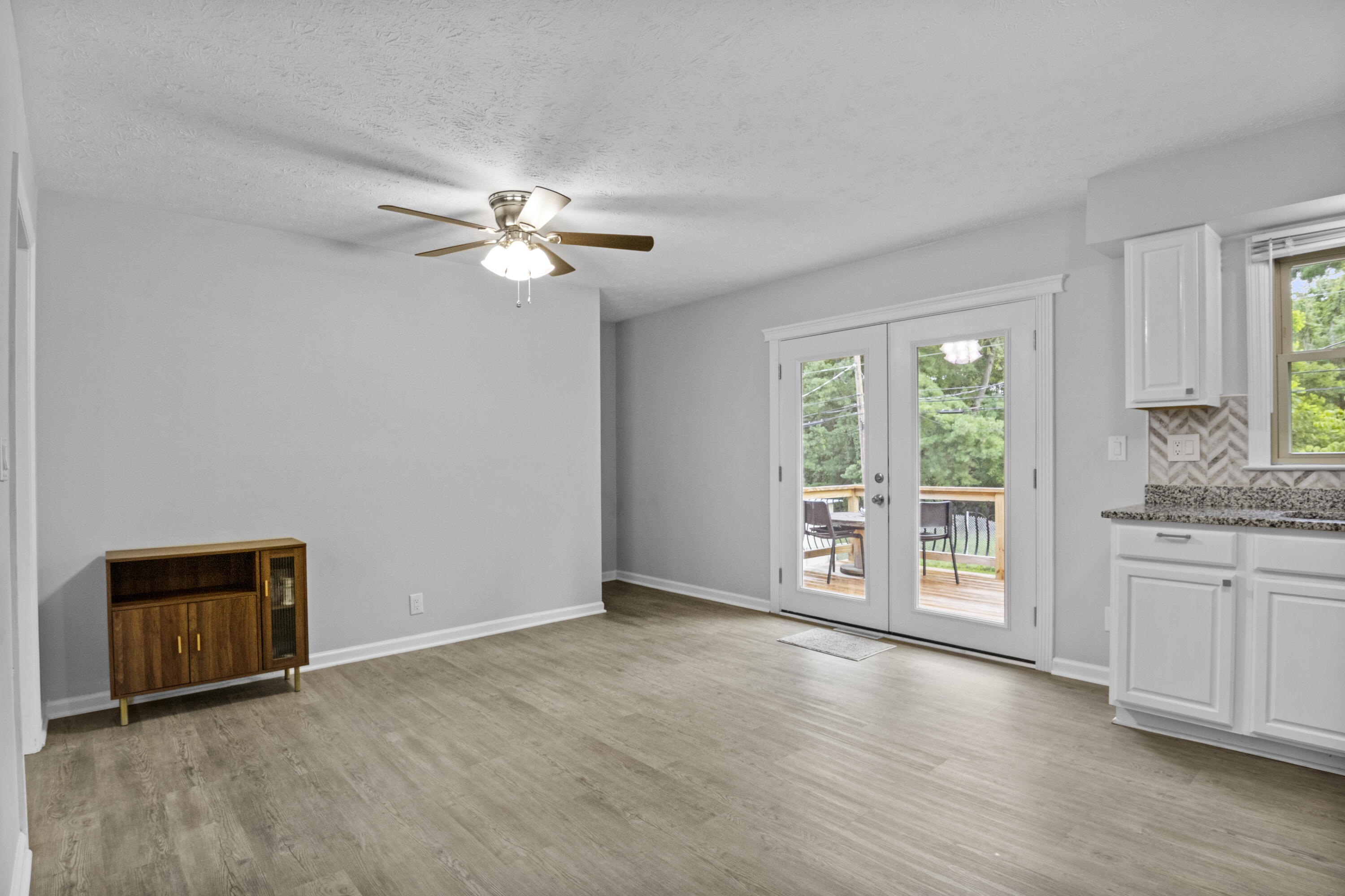 423 Monticello Boulevard Property Photo 11